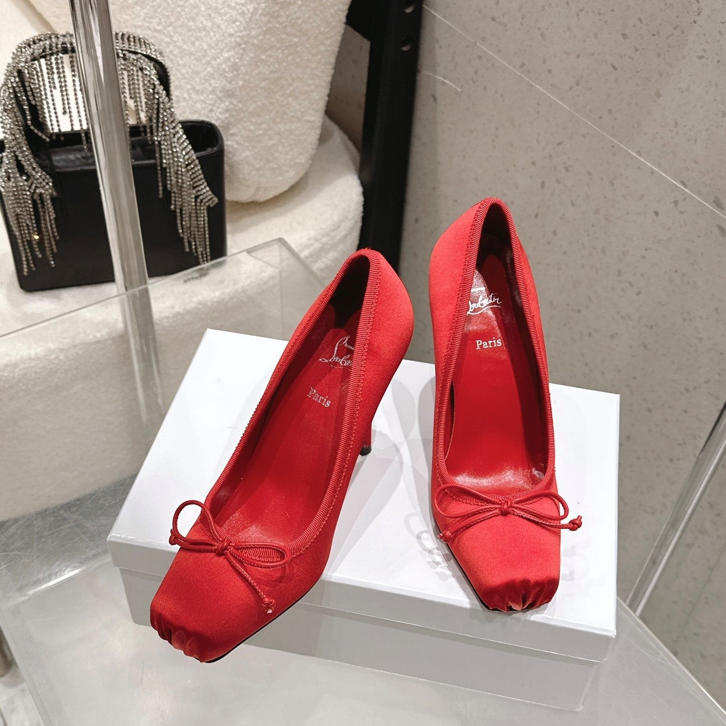CL Cassia Nodo Pumps 10.5 Red Satin 610825