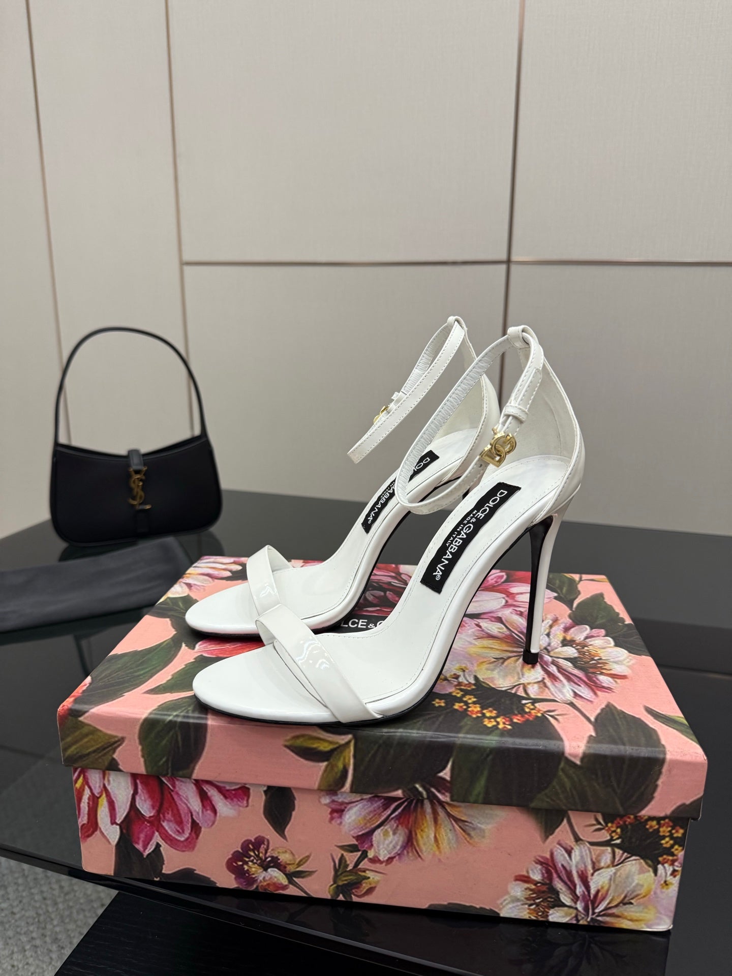 DC 25 Buckled High-Heeled Sandals White Patent Leather & Sheepskin 326382