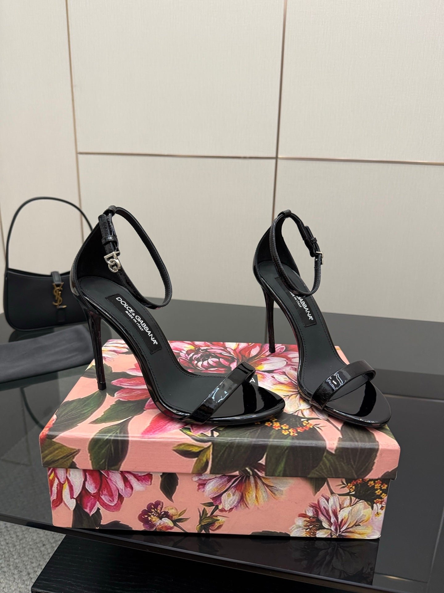 DC 25 Buckled High-Heeled Sandals Black Patent Leather & Sheepskin 326383