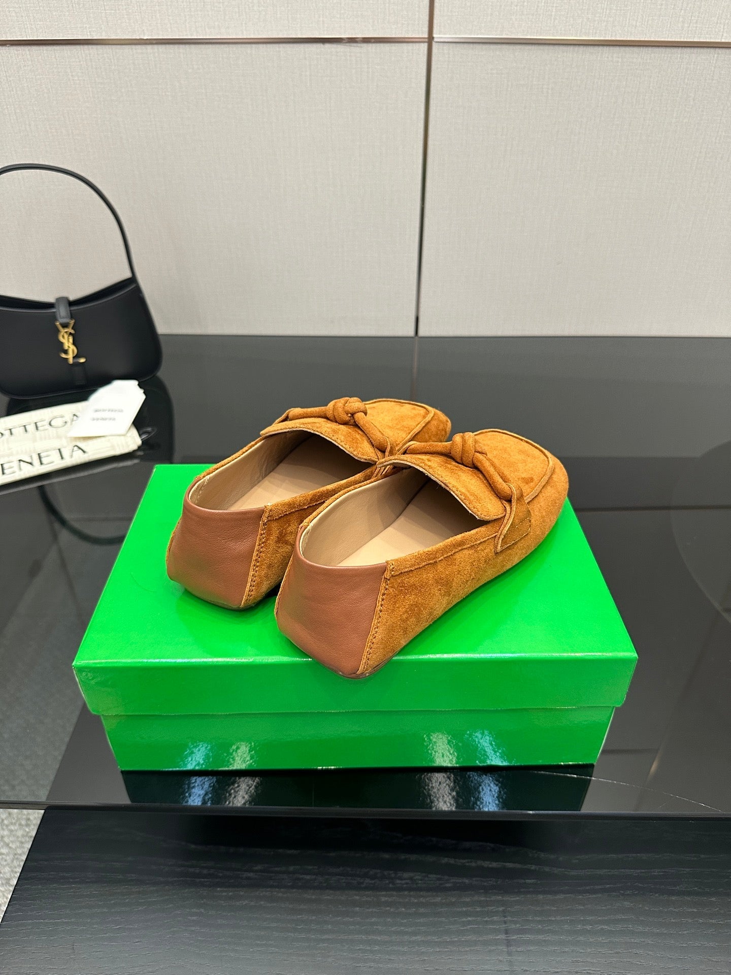 BV Daddy Loafer Light Brown Suede 427635