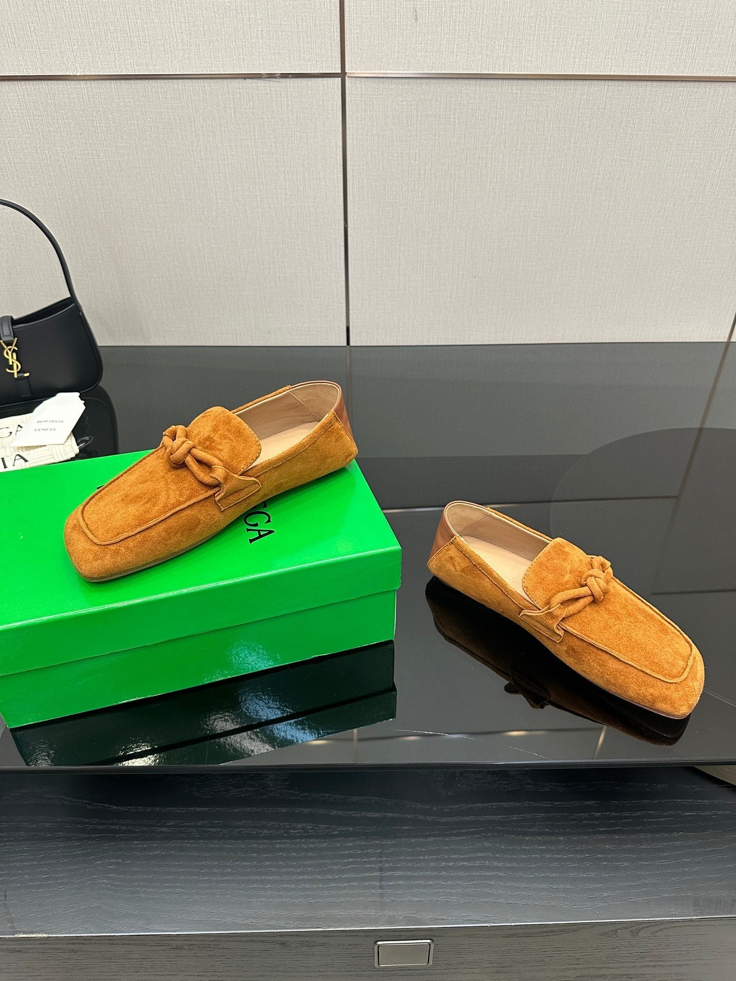 BV Daddy Loafer Light Brown Suede 427635