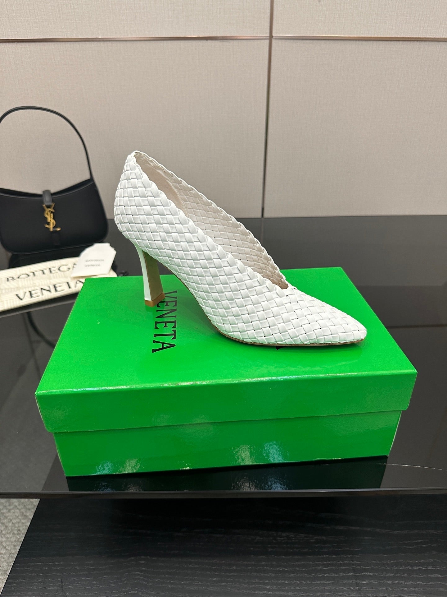 BV Sofia Pump 90mm White Intreccio leather 427650