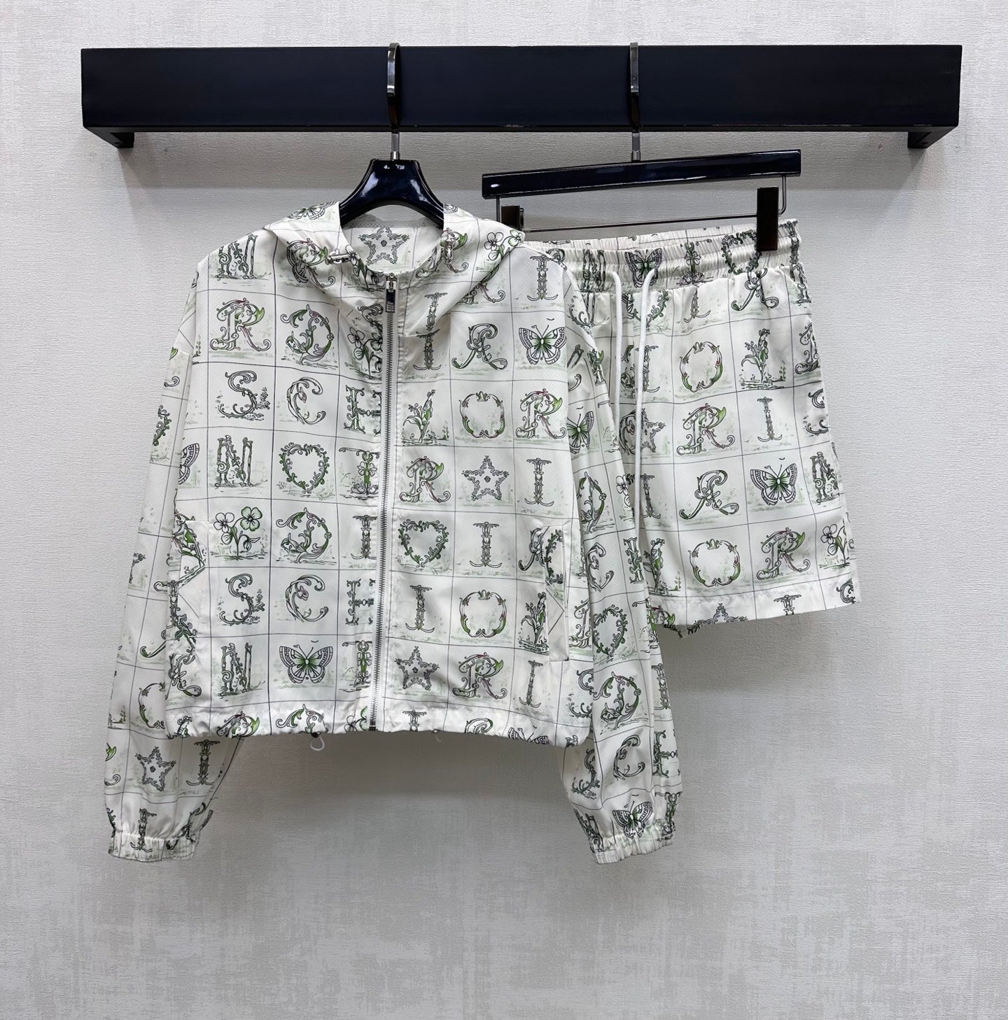 CD 26s Monogrammed Hoodie Set White Green Polyester Fiber