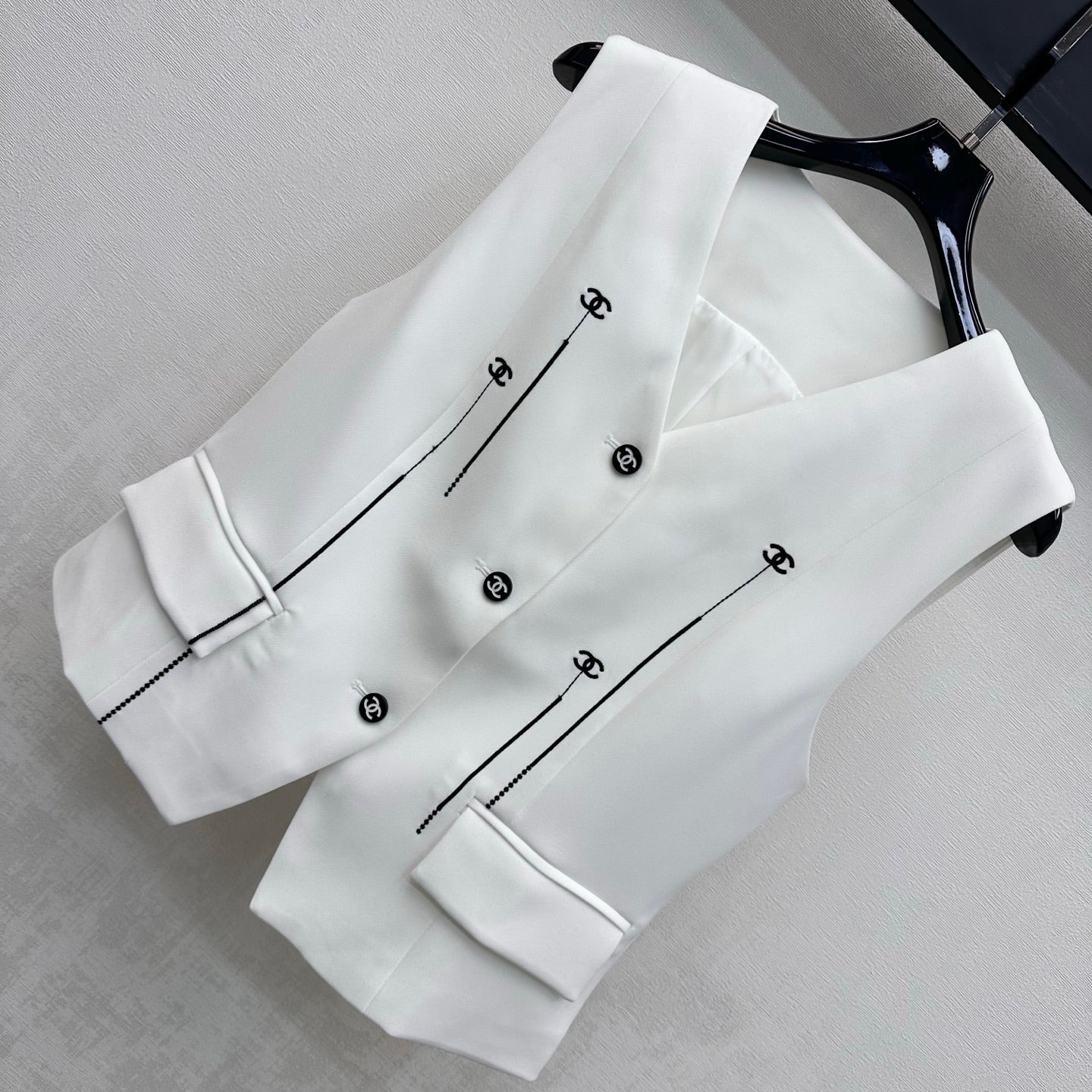 CC 26s Embroidered Vest And Trouser Suit White Polyester 422611