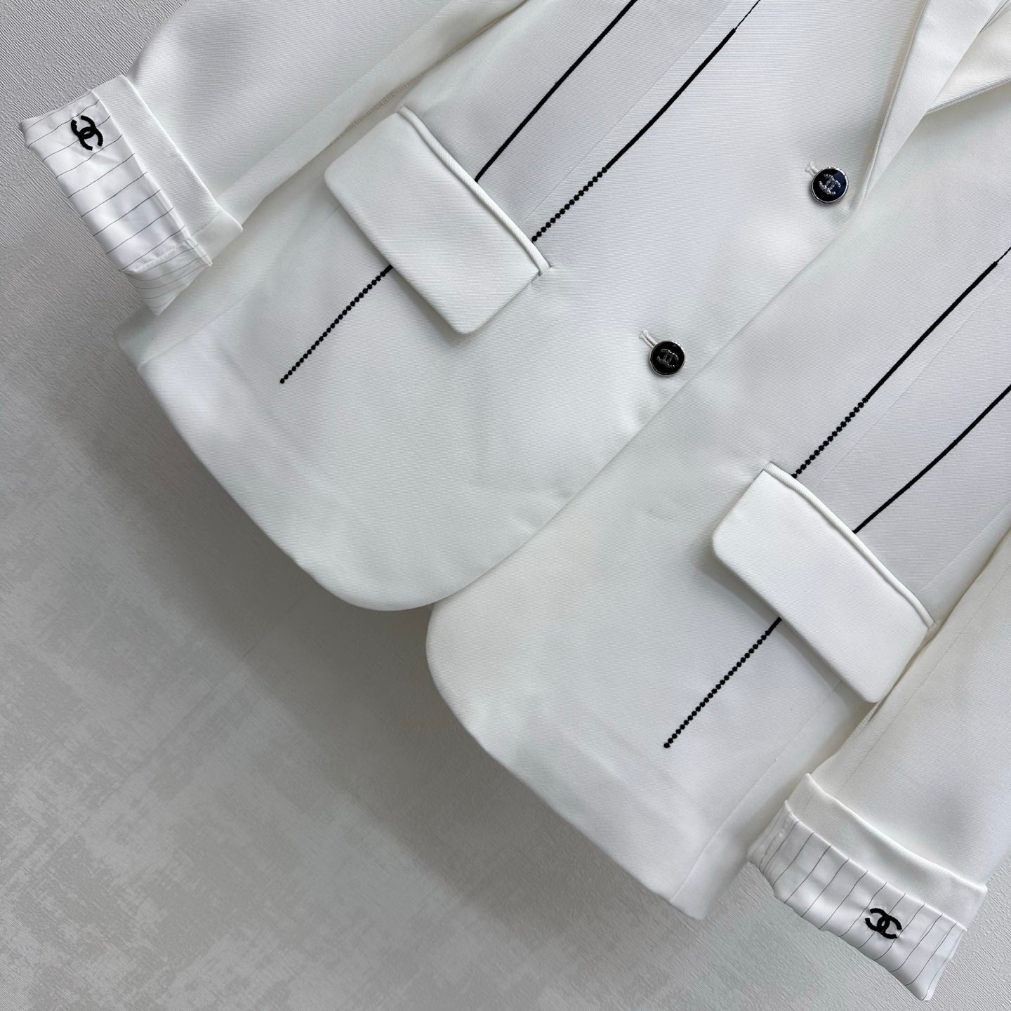 CC 26s Embroidered And Beaded Suit Jacket White Polyester 422605