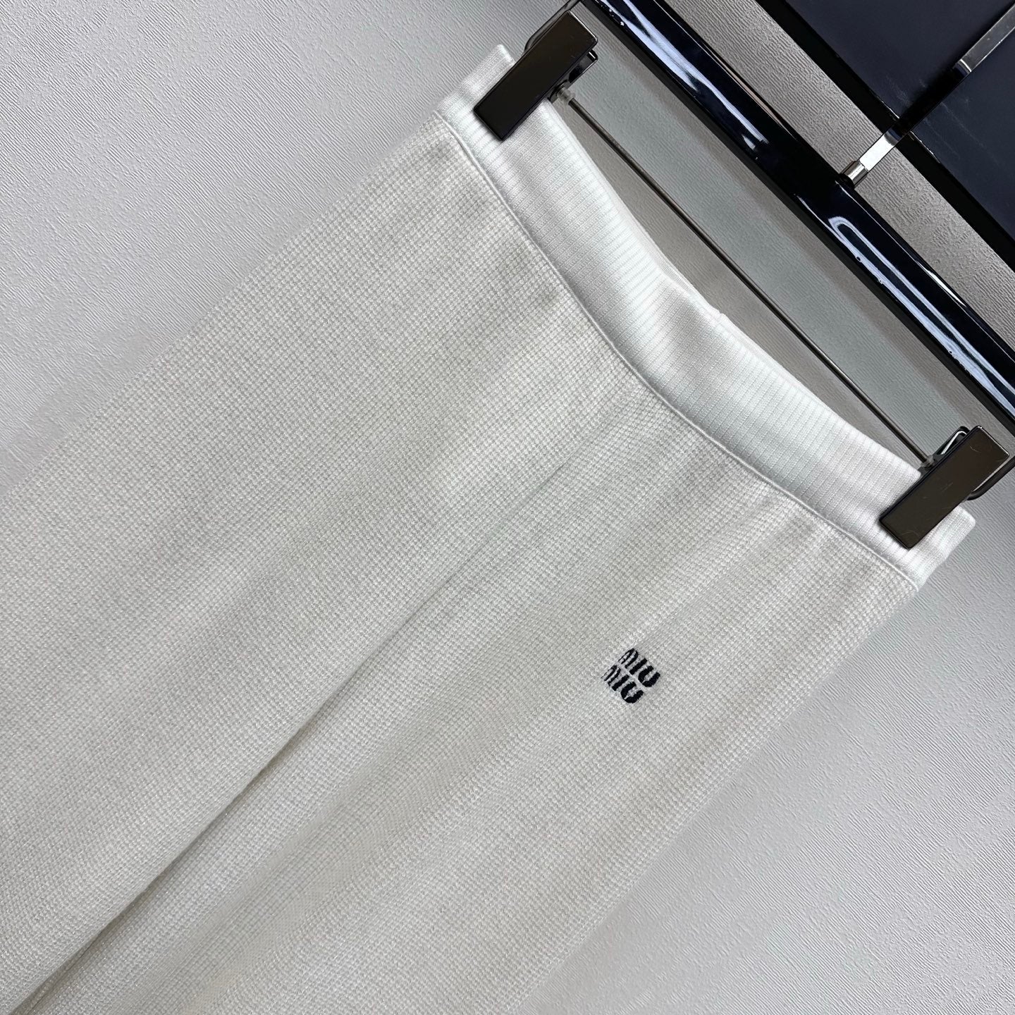 Miu 26s Wide-Leg Trousers White Wool 422643