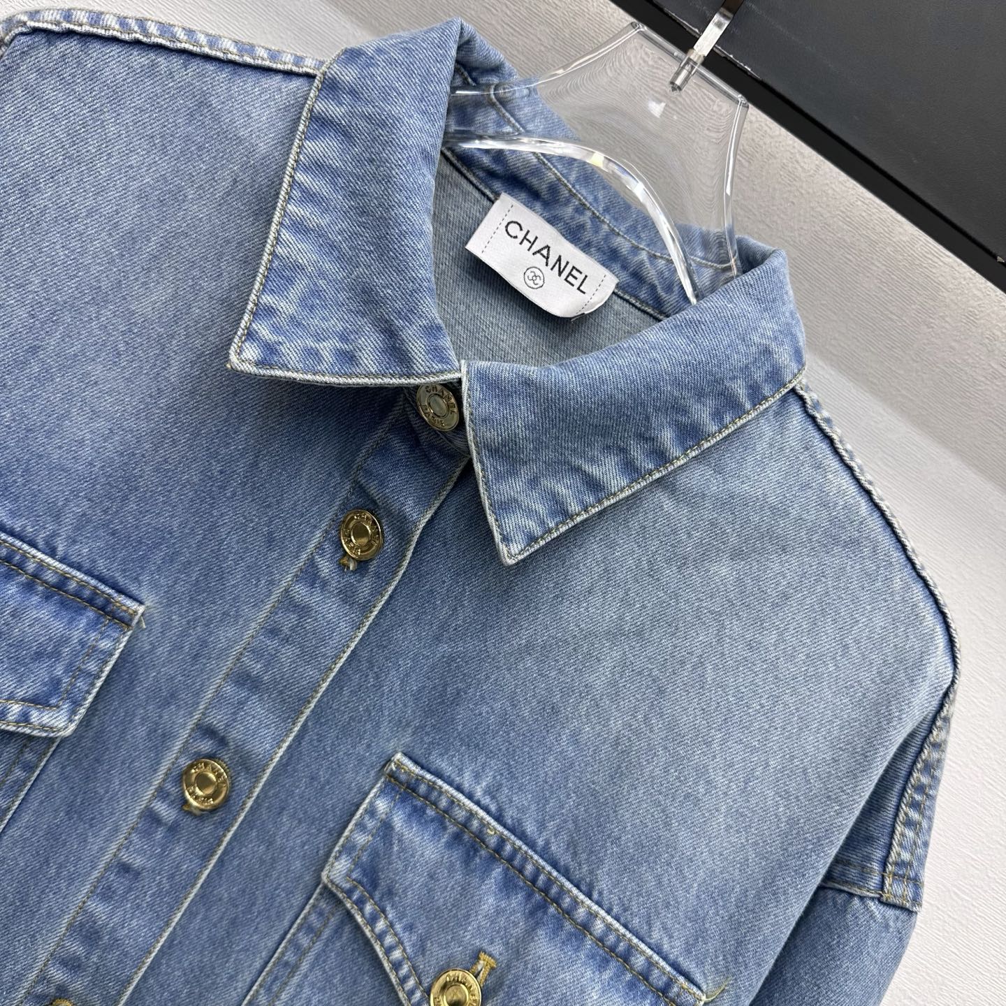CC 26s Letter Button Jacket Light Blue Denim 422637