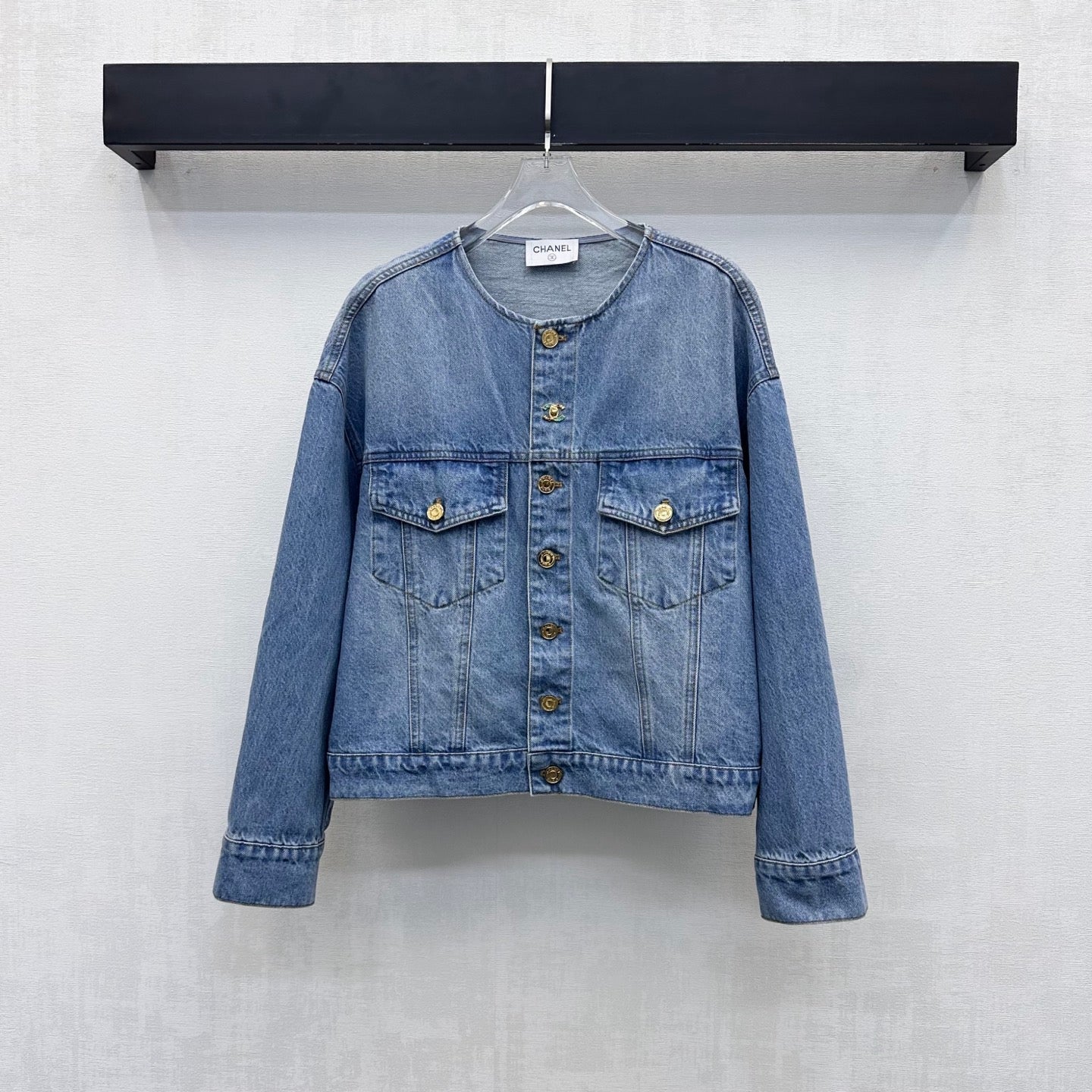 CC 26s Letter Button Jacket Light Blue Denim 422640