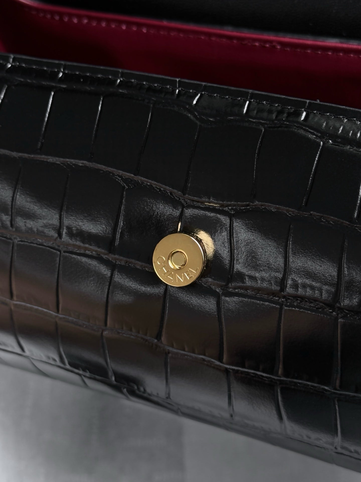 CC 26s Clutch With Chain Black Crocodile Embossed Calfskin