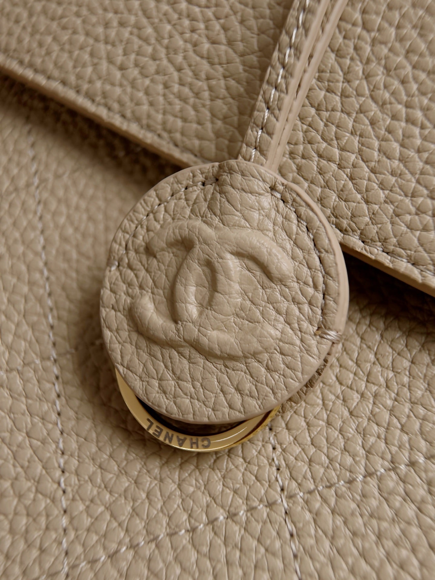 CC 26s Small Shopping Bag Beige Calfskin 143387