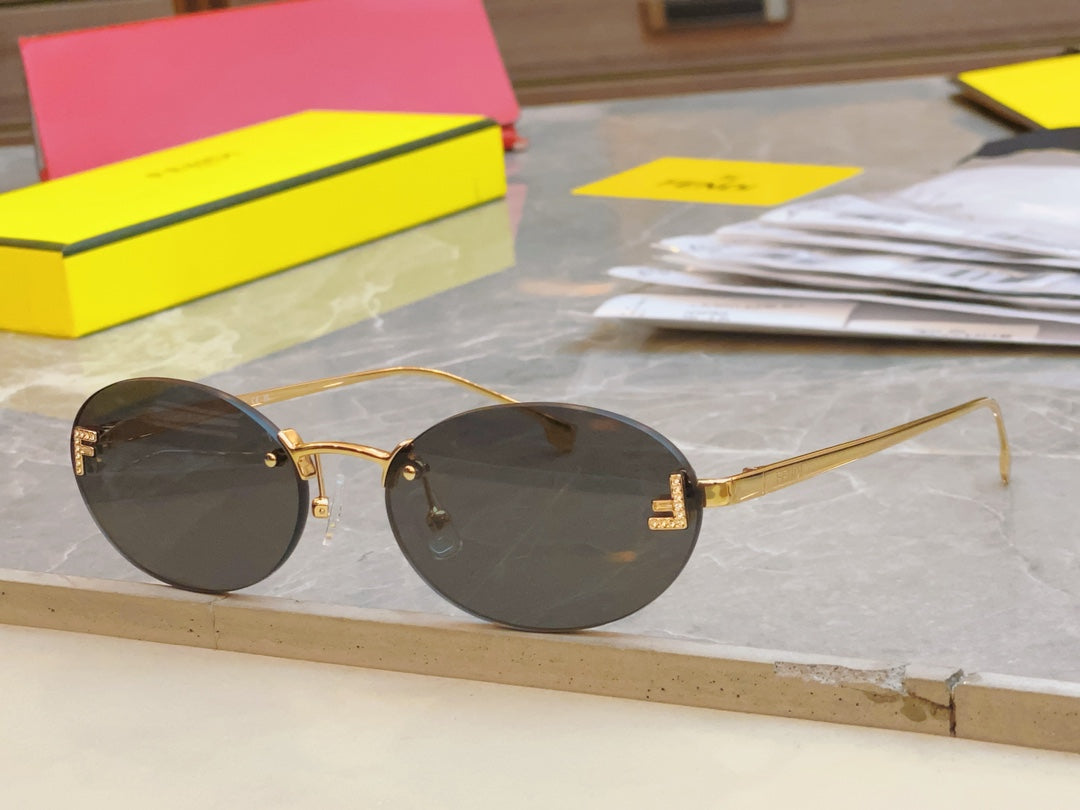 FIRST CRYSTAL OVAL FRAME SUNGLASSES FE4075US IN METAL
