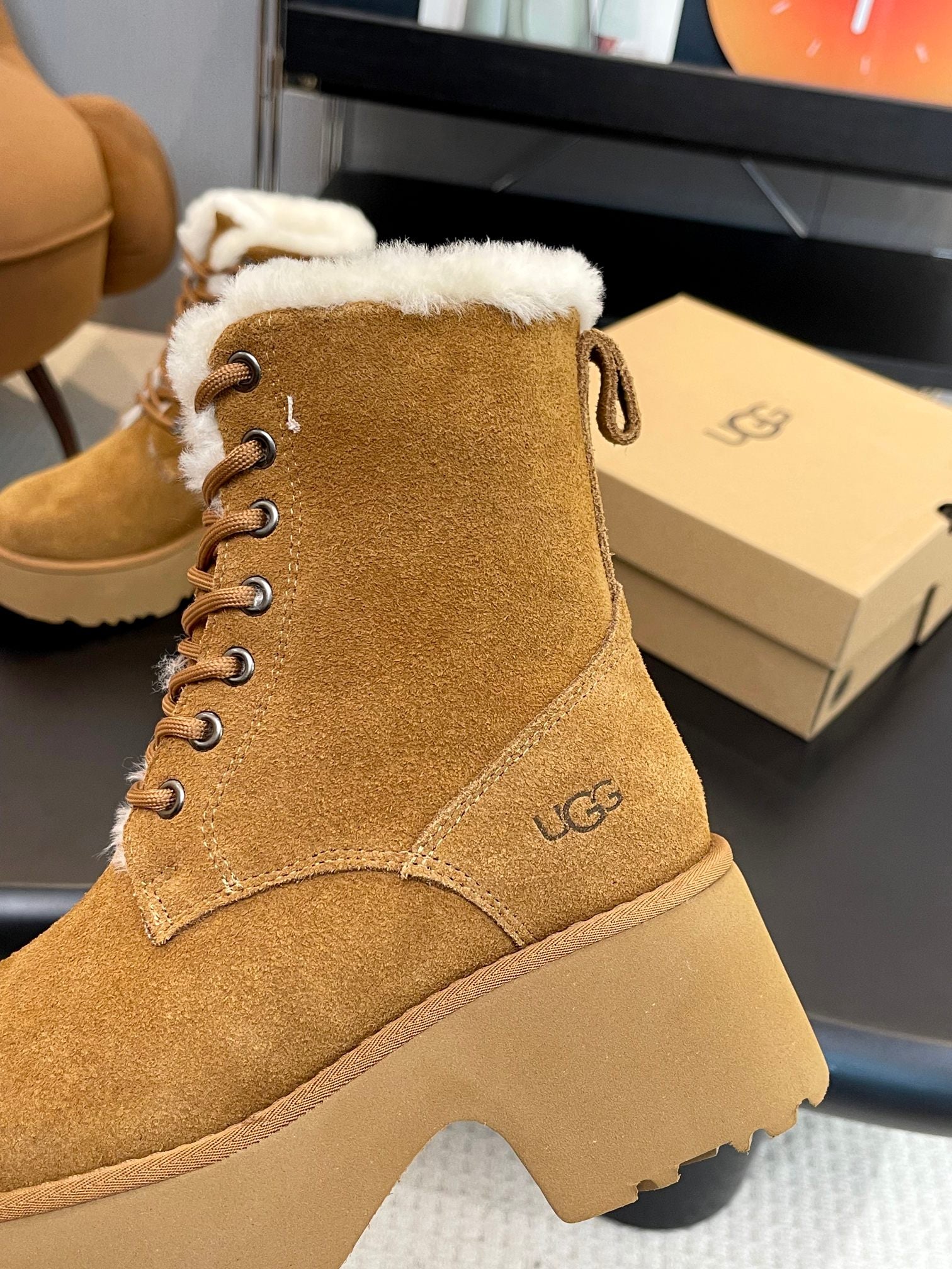 UGG Martin Boots Suede Lamb Wool
