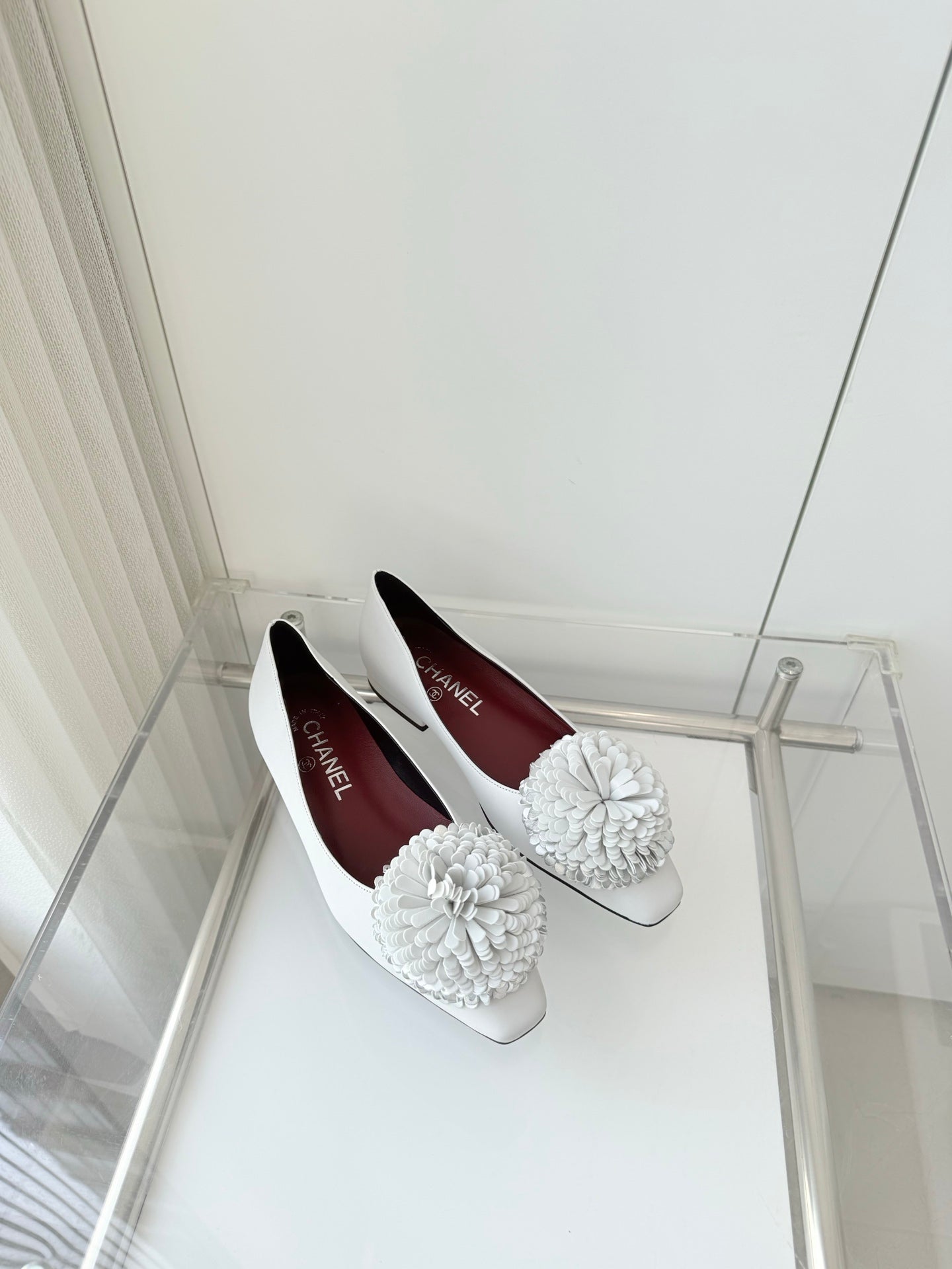 CC 26s Ballet Flat 1.5cm Camellia Flower White Sheepskin 597412