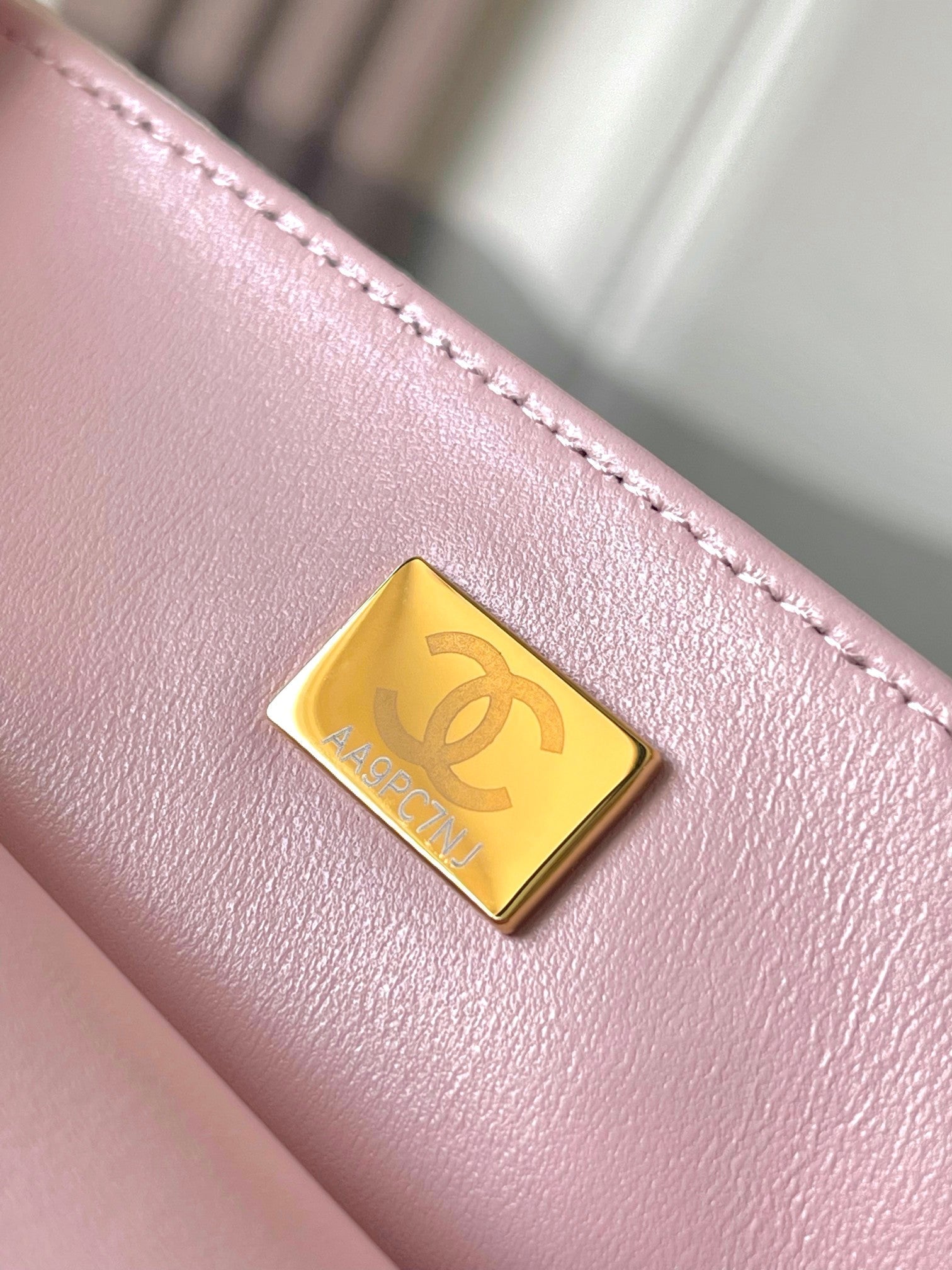 Chanel 25 Sequin Embroidered 21cm Bag Pink Leather Sequins 286171