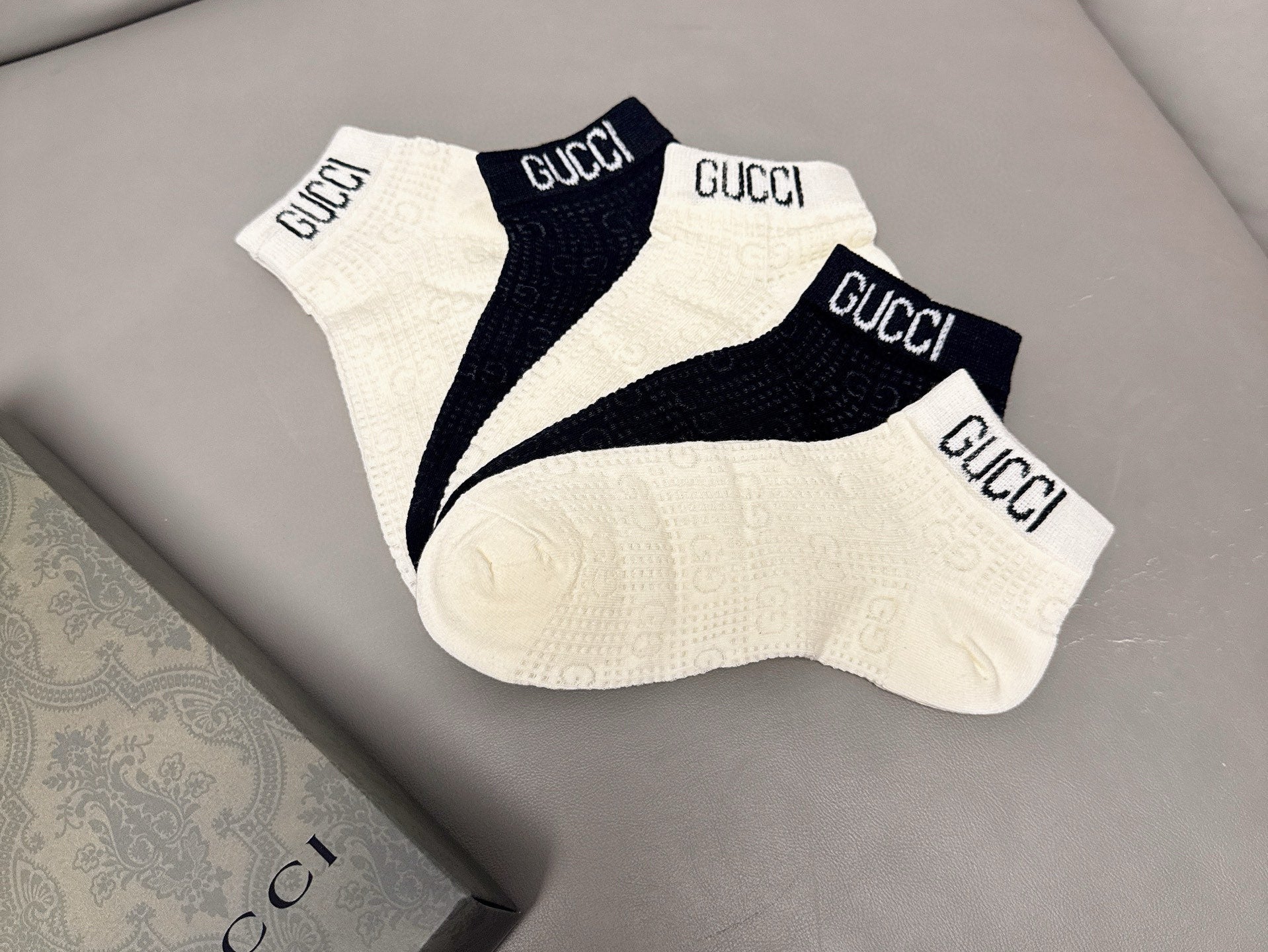 Classic Logo Socks 152376 (1 BOX)