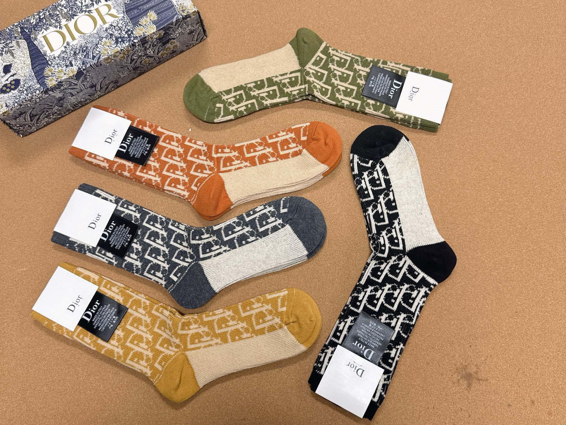 Long-Sleeve Socks 152392 (1 BOX)