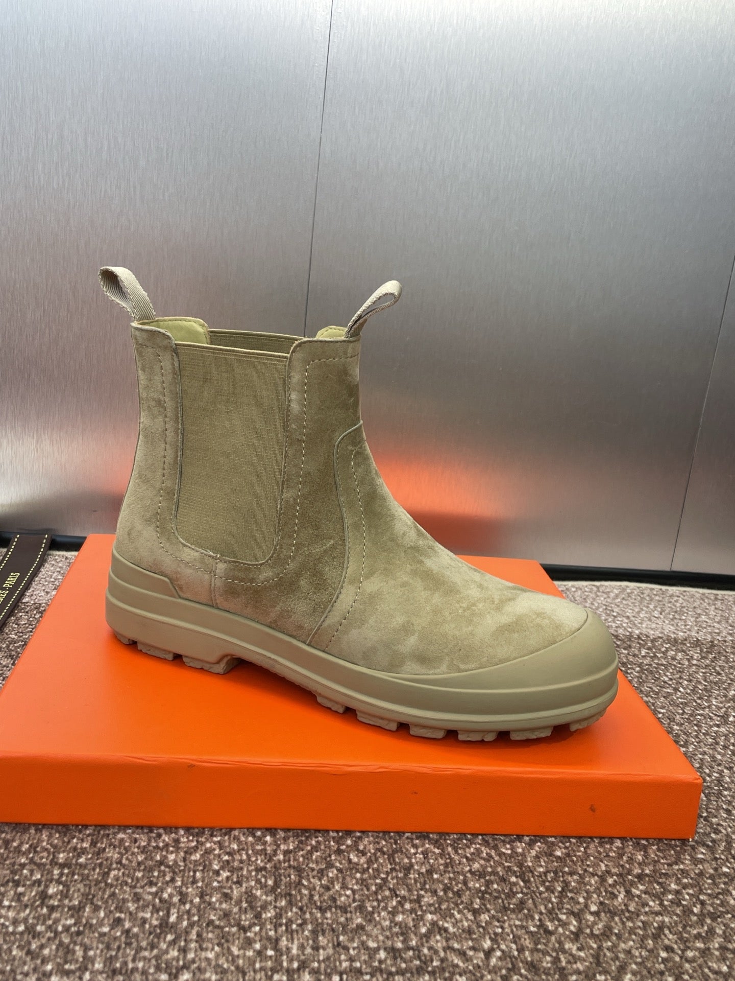 HM 25 Chelsea Ankle Boots Taupe Suede 508487