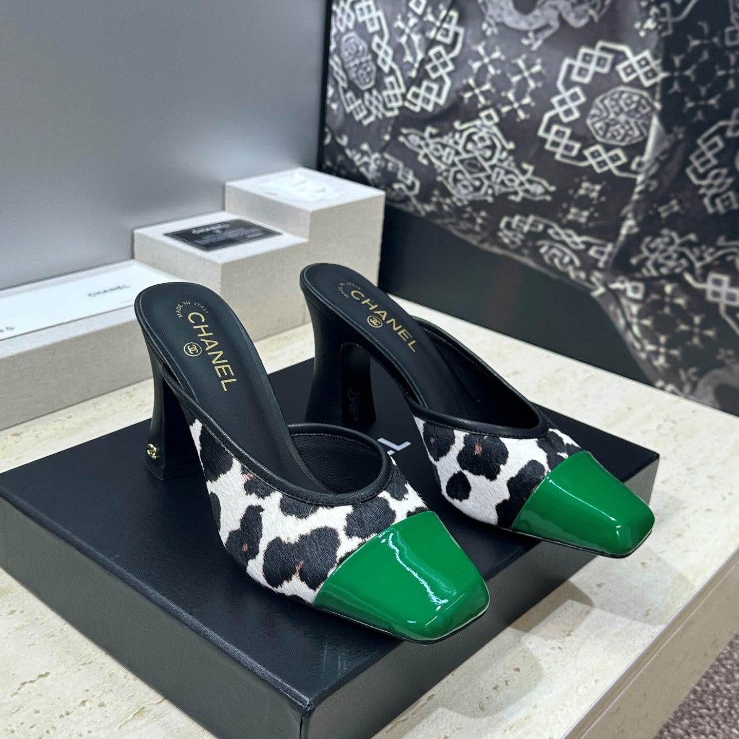 CC Square Toe Color-Blocked Mule 9cm Teal Green Horsehair Patent Leather 830459