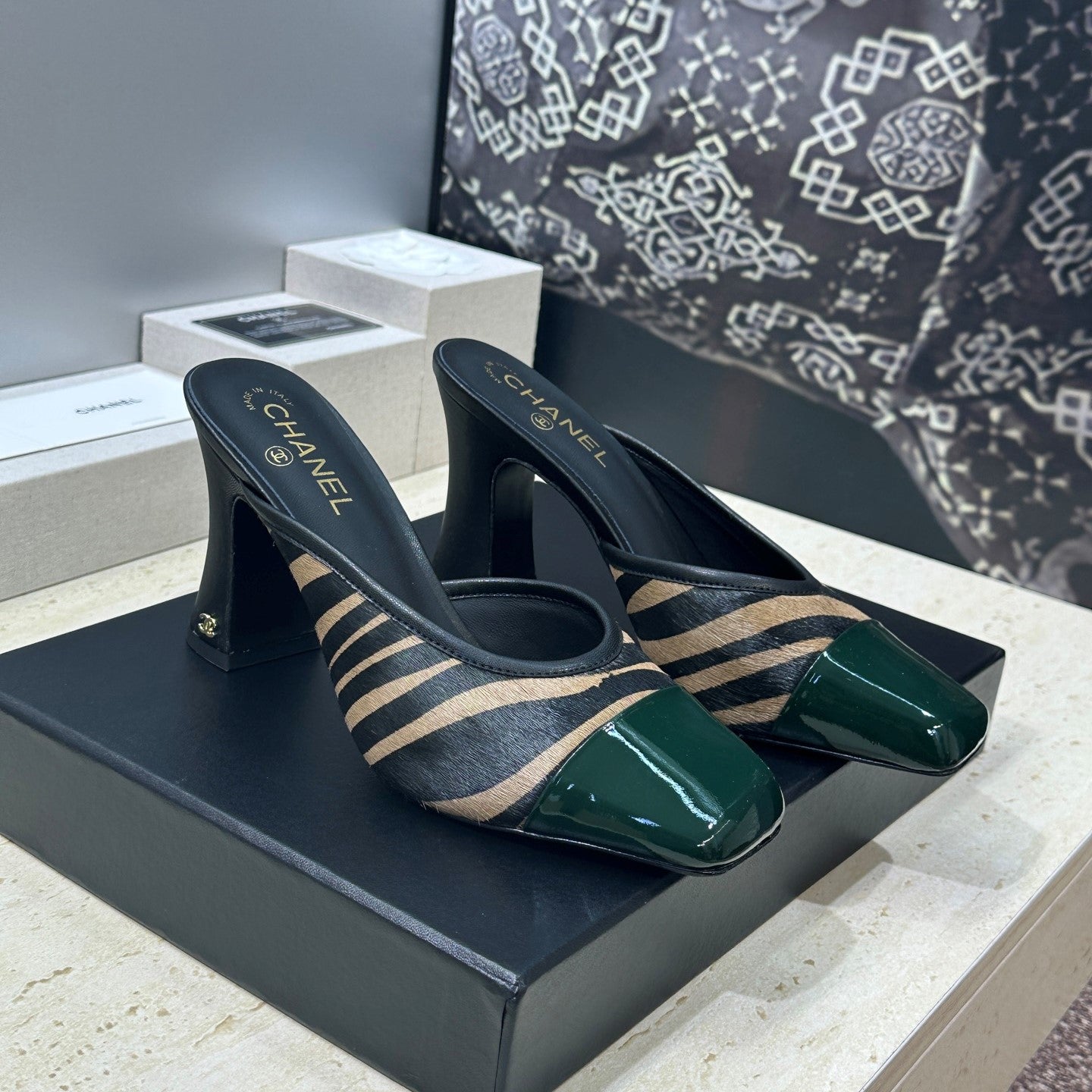 CC Square Toe Color-Blocked Mule 9cm Teal Green Horsehair Patent Leather 830460