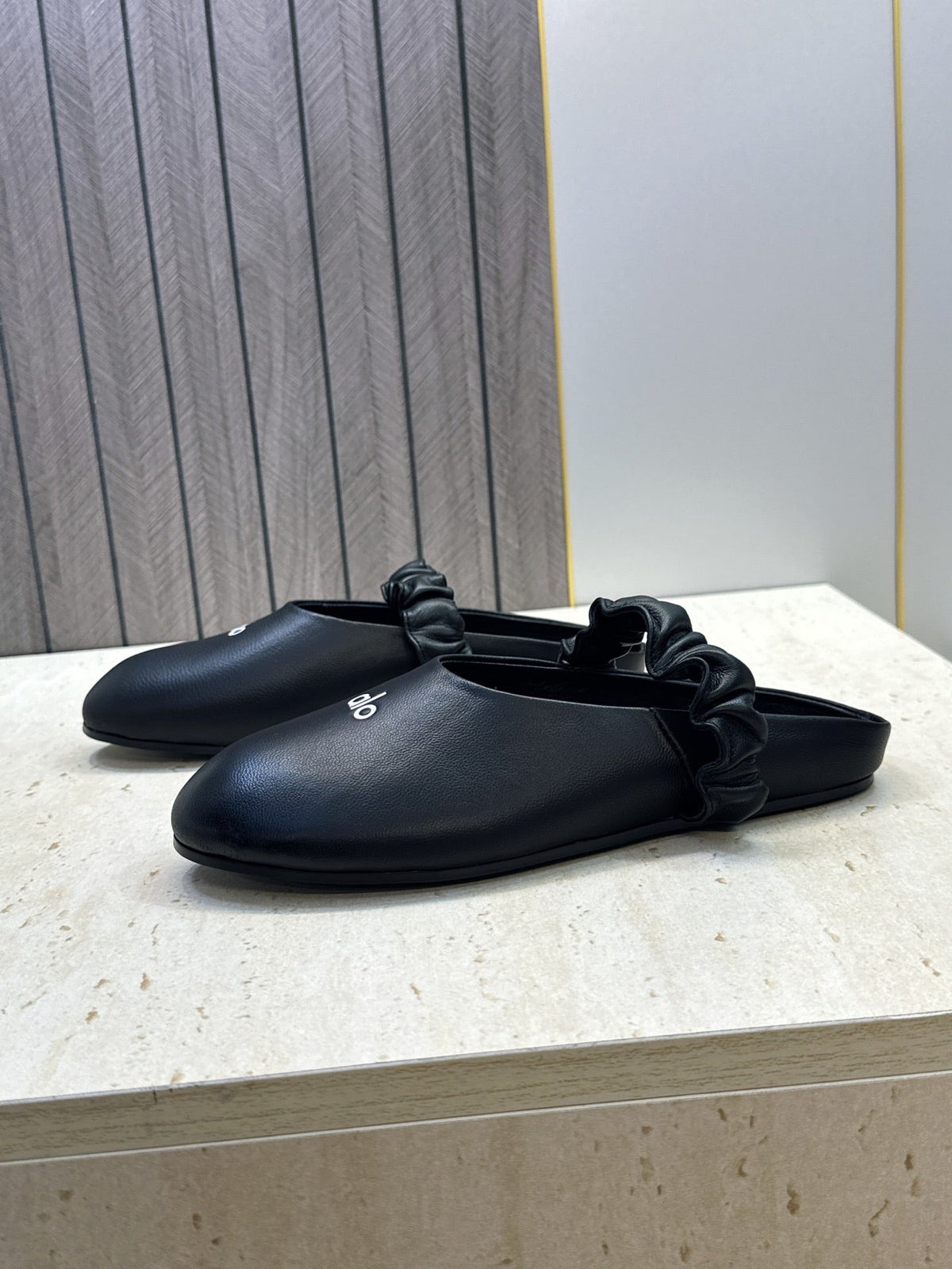 Alo Ballet Mule Black Calfskin Leather 118871