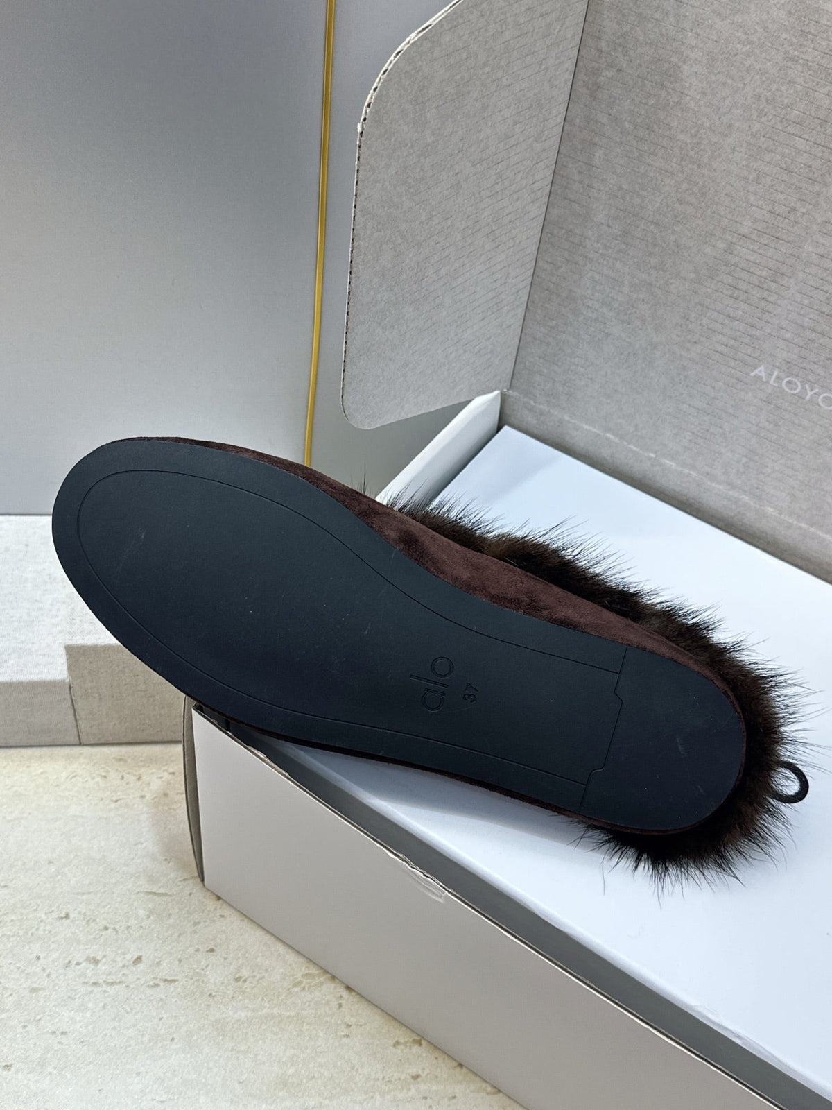 Alo Recovery Slipper Espresso Suede Fur 118874