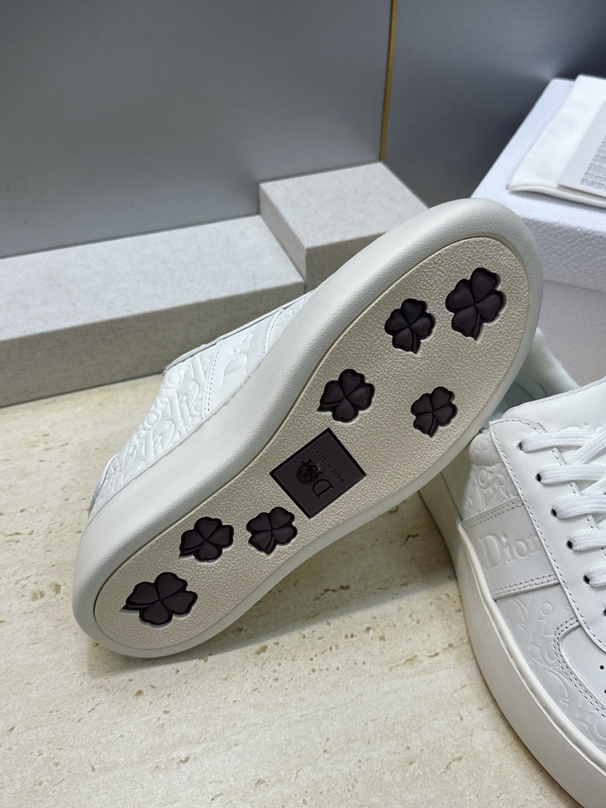CD 26s Star Sneakers White Gravity Embossed Leather 118413