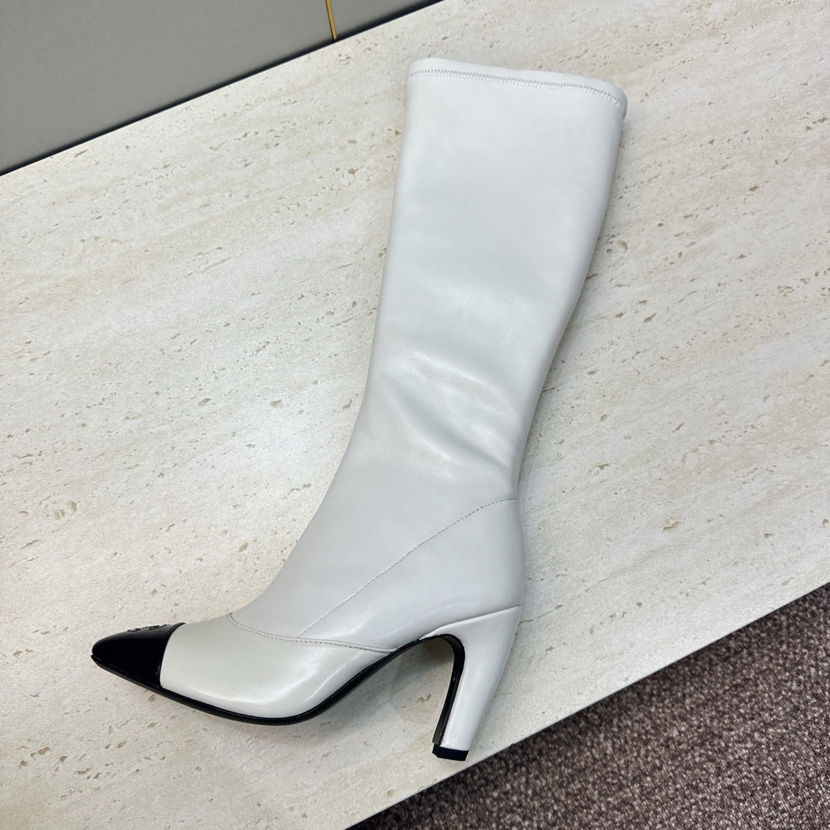 CC 26S Knee High Boots 9cm White Lambskin Patent 118734