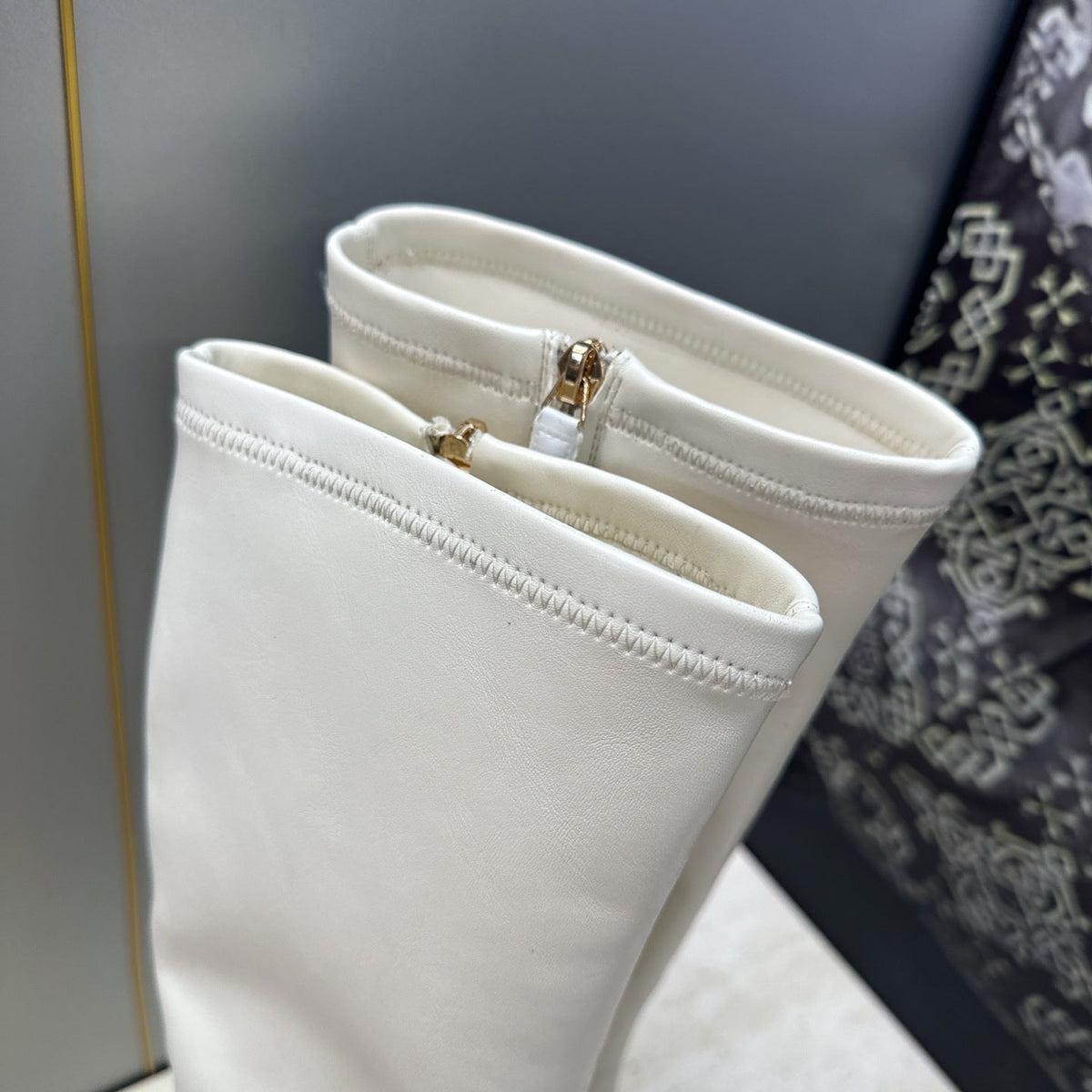 CC 26S Knee High Boots 9cm White Lambskin Patent 118734