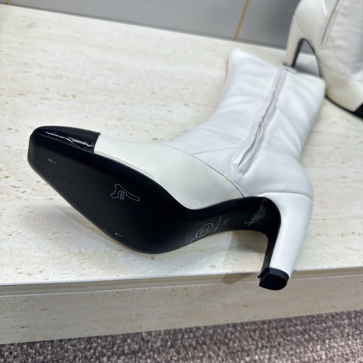 CC 26S Knee High Boots 9cm White Lambskin Patent 118734