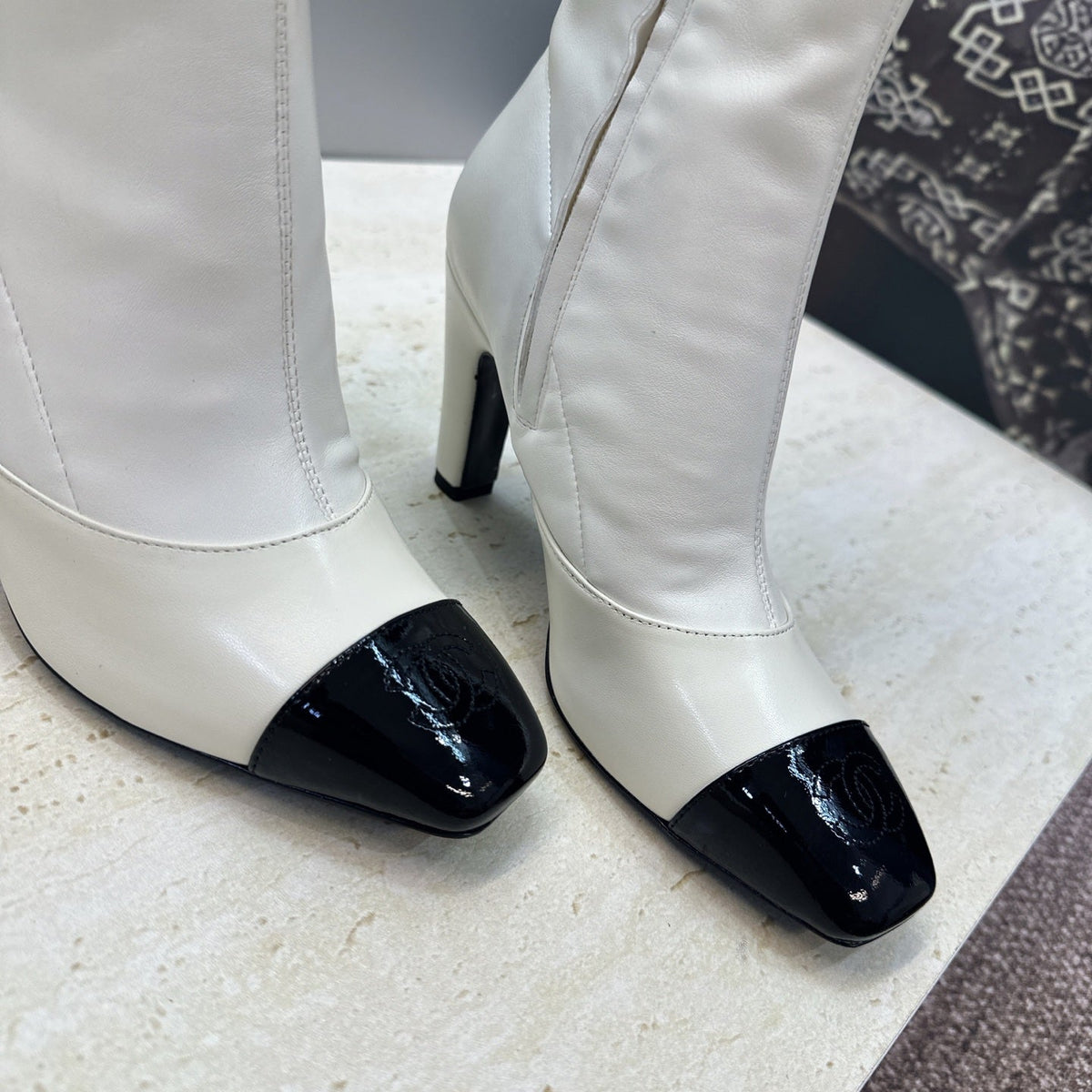 CC 26S Knee High Boots 9cm White Lambskin Patent 118734