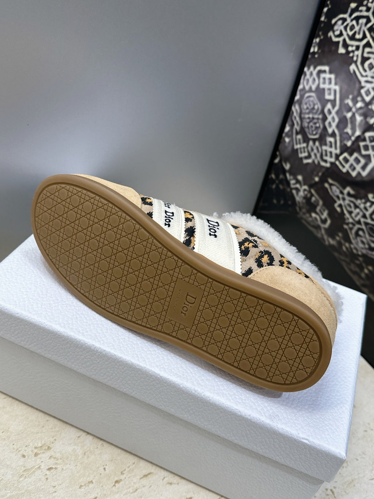 CD 26s Chrono Sneakers Leopard Beige Suede Shearling 118423