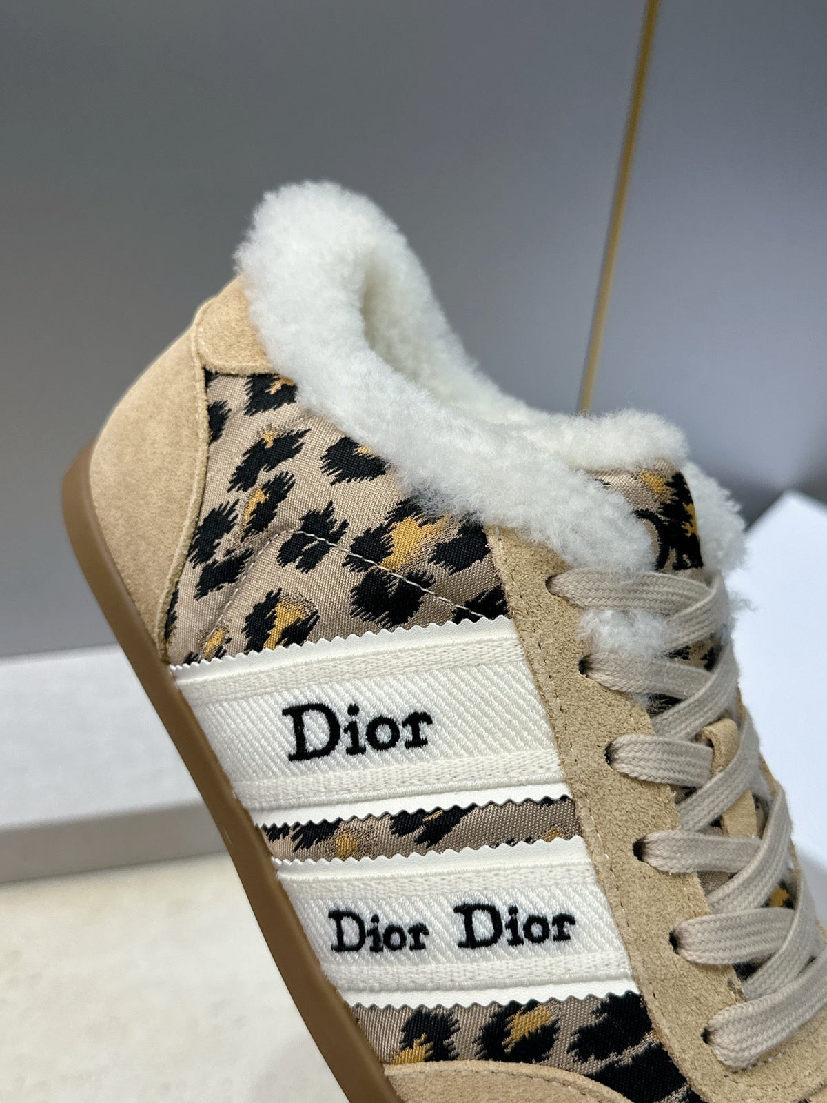 CD 26s Chrono Sneakers Leopard Beige Suede Shearling 118423