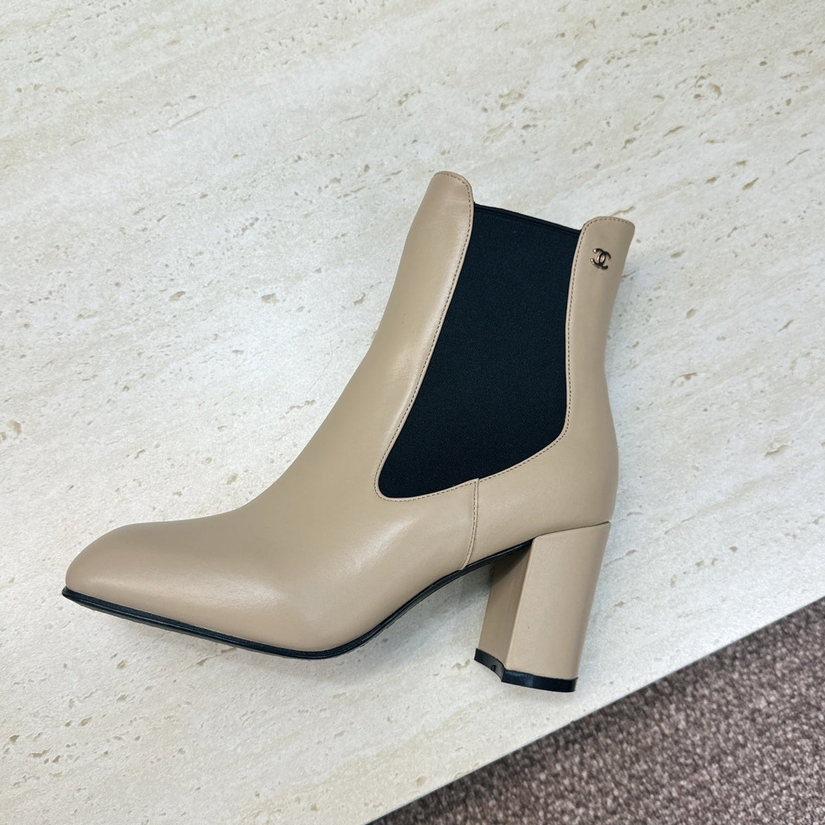 CC 26S Chelsea Ankle Boots 7.5cm Beige Calfskin 118740