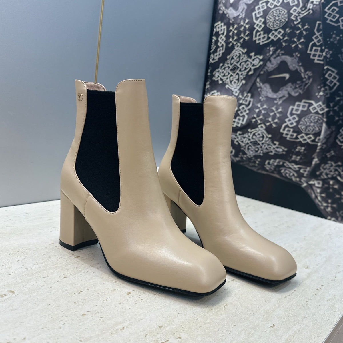 CC 26S Chelsea Ankle Boots 7.5cm Beige Calfskin 118740