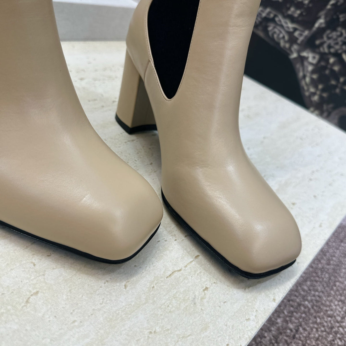 CC 26S Chelsea Ankle Boots 7.5cm Beige Calfskin 118740