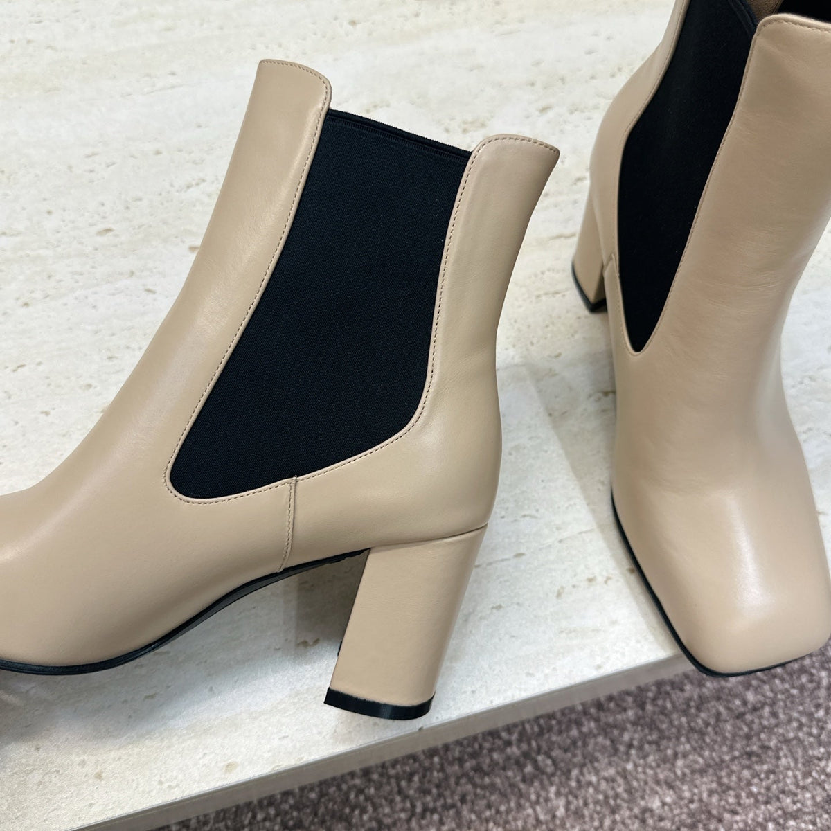 CC 26S Chelsea Ankle Boots 7.5cm Beige Calfskin 118740