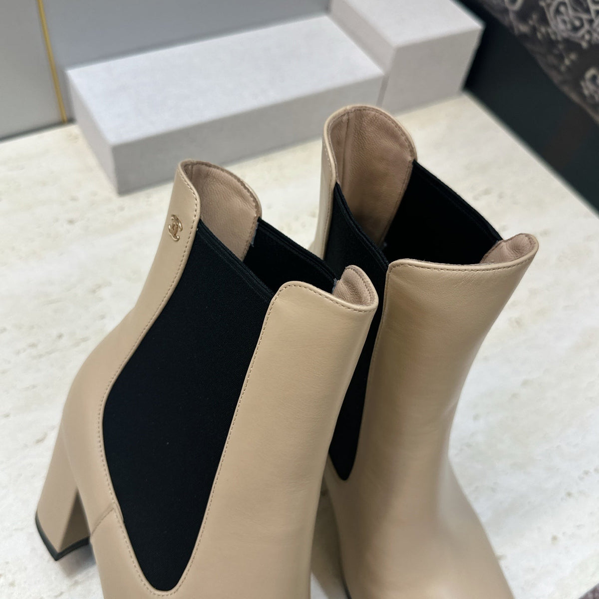CC 26S Chelsea Ankle Boots 7.5cm Beige Calfskin 118740