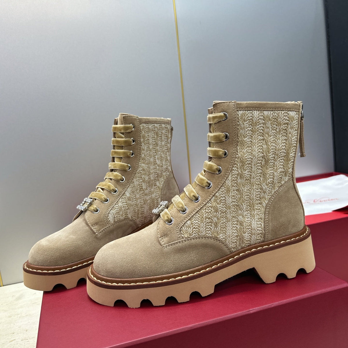 RV 26s Viv' Rangers Truck Booties 4cm Beige Knit Suede 118490