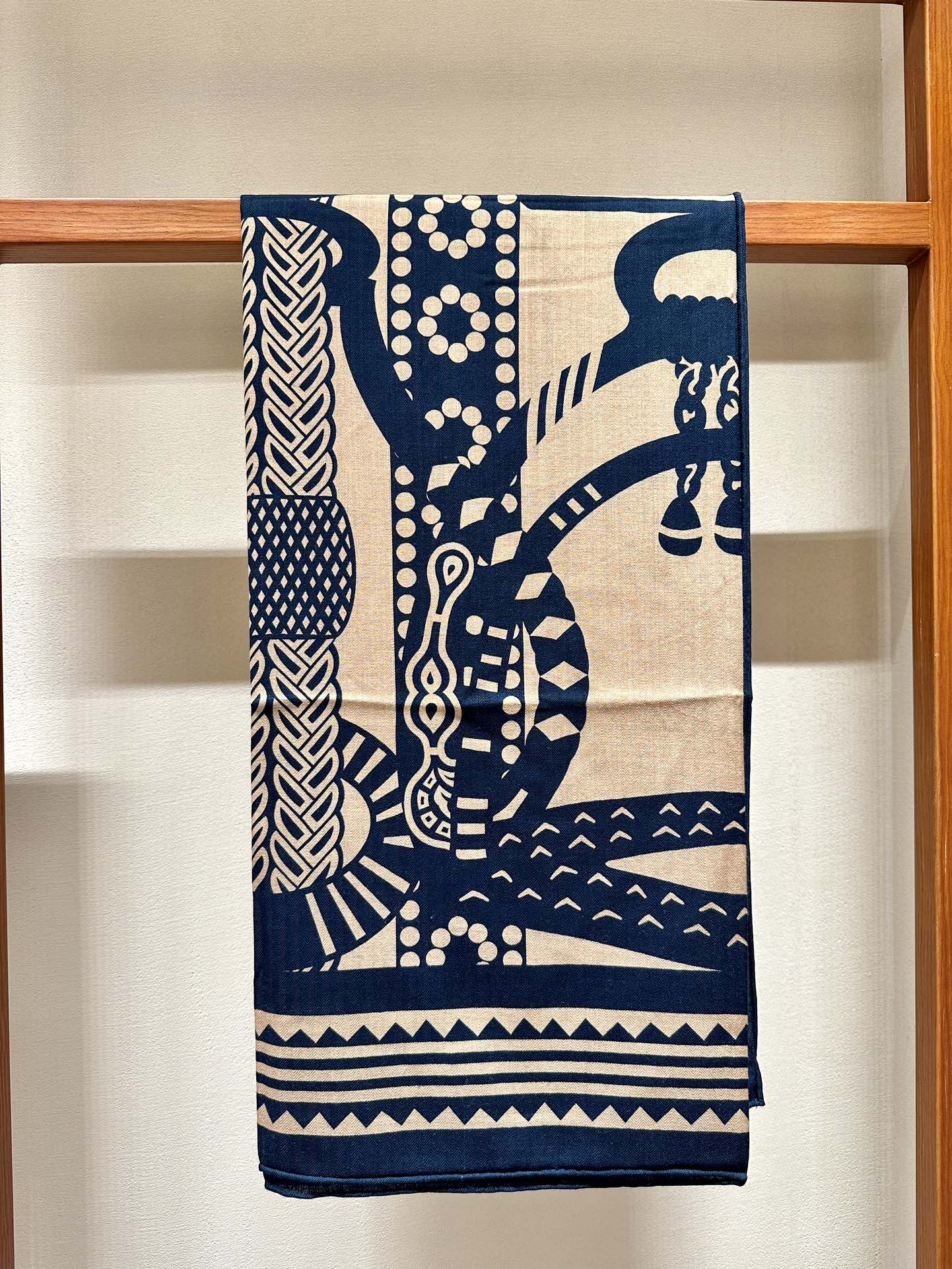 Fantaisie d'Etriers Shawl 140 CM Navy Blue Silk