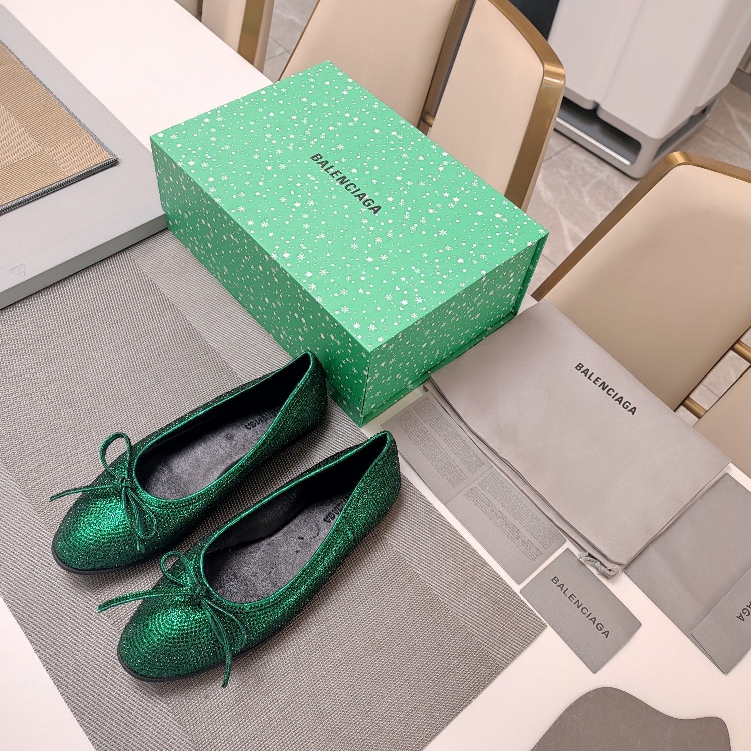 Balen 25 bow ballet flat attached rhinestones in green calfskin 184483