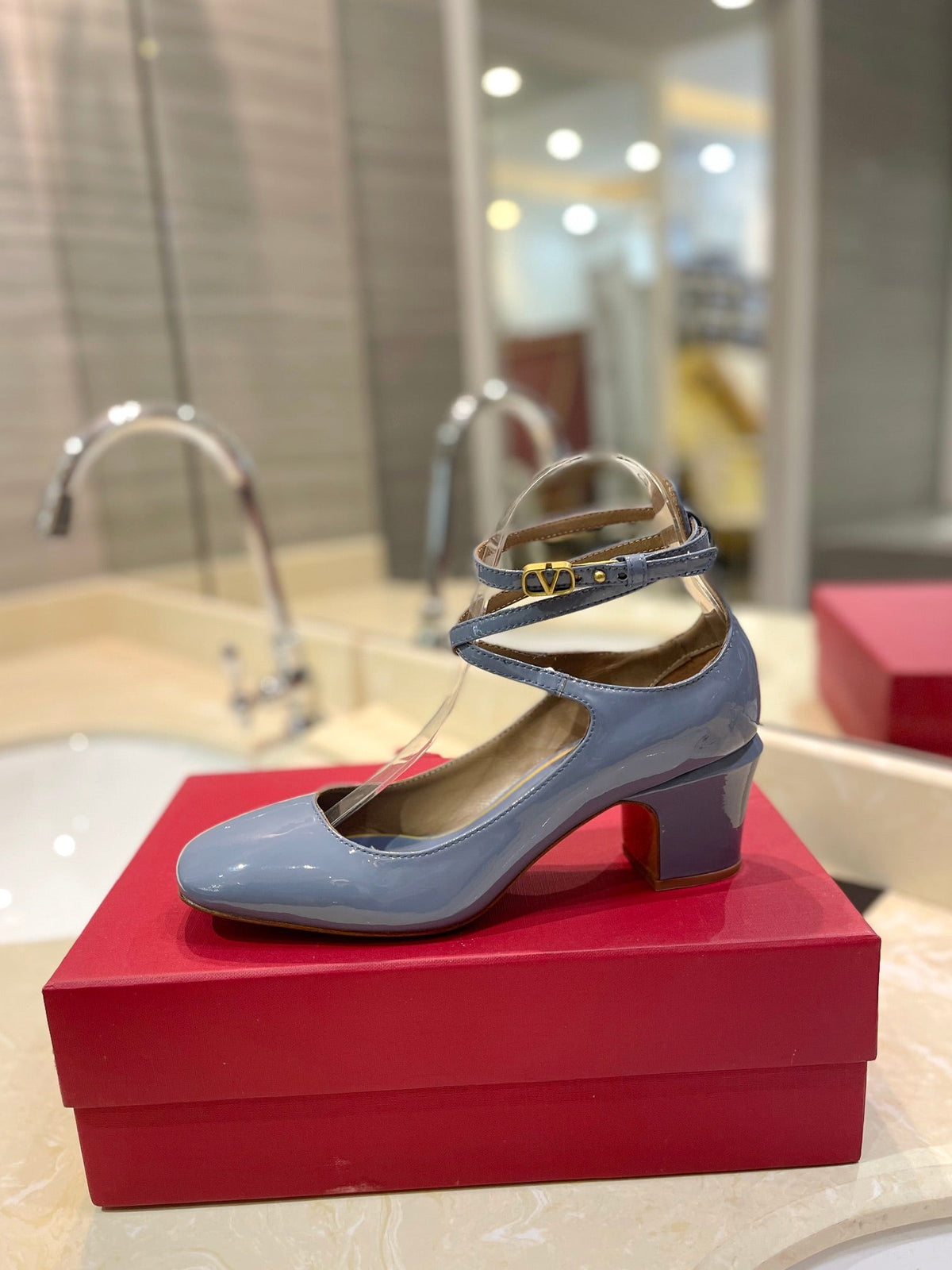 VT 26s VLogo Block Heels Light Blue Patent Leather 985373