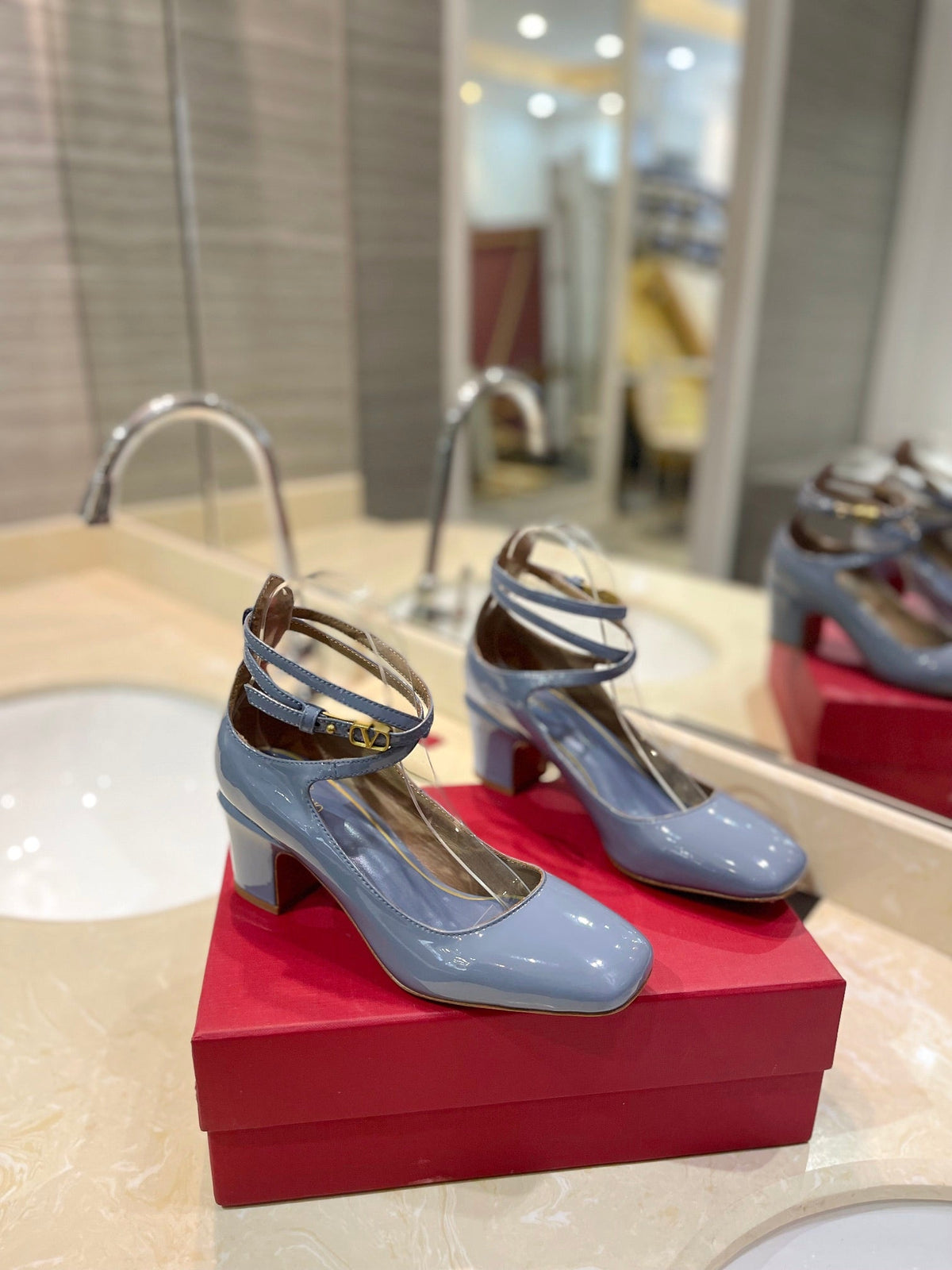VT 26s VLogo Block Heels Light Blue Patent Leather 985373