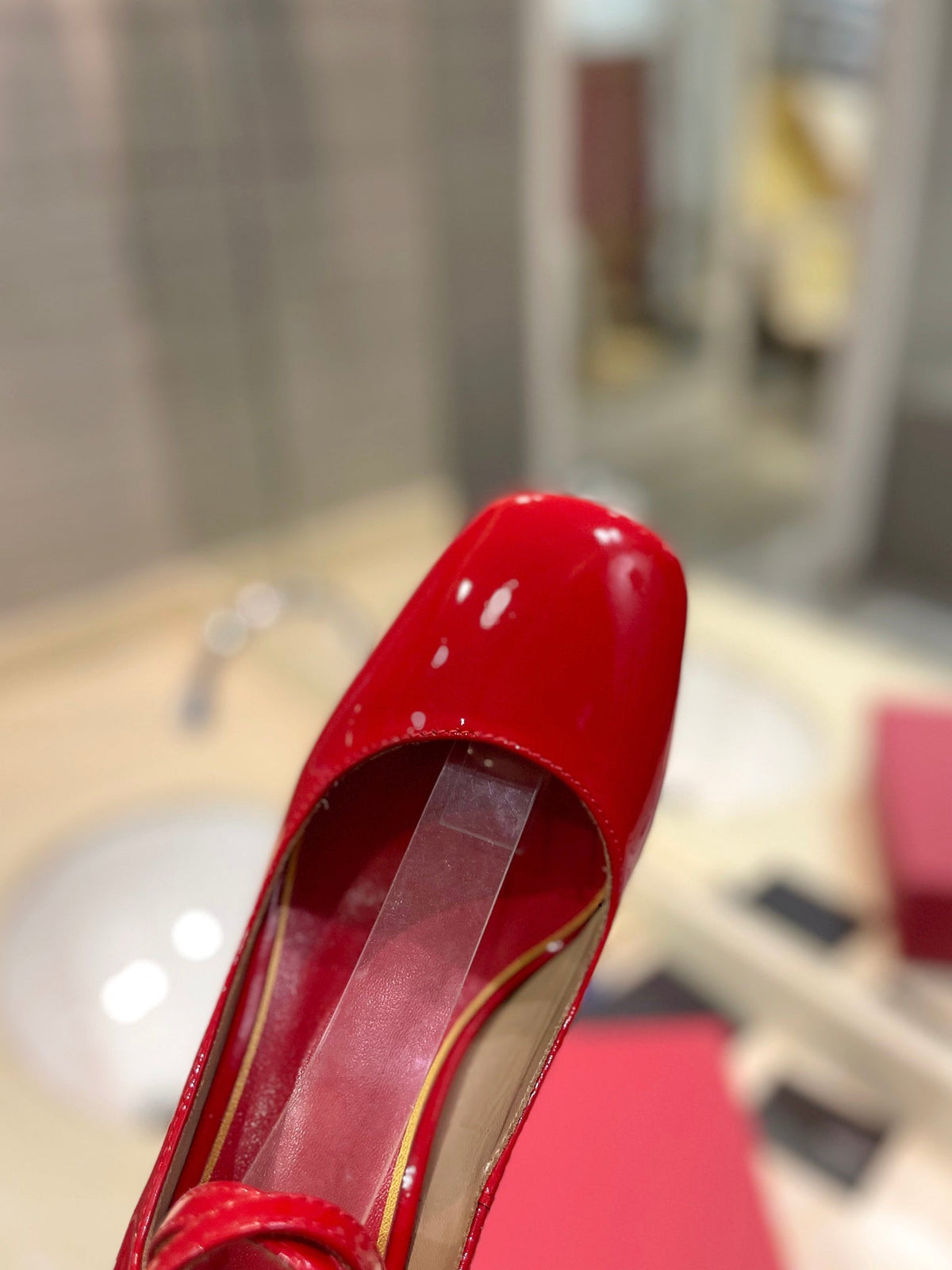 VT 26s VLogo Block Heels Red Patent Leather 985376