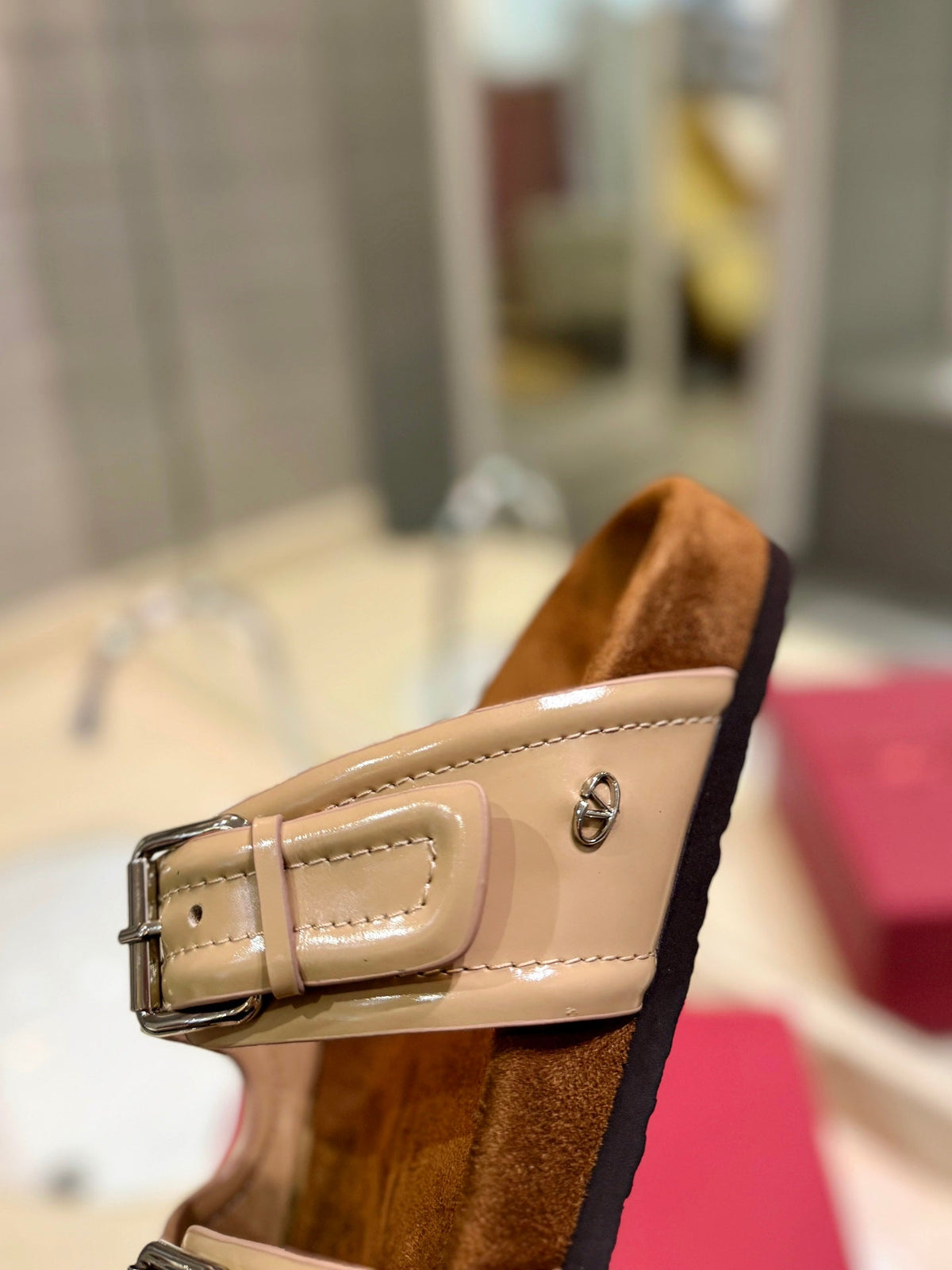VT 26s Fussfriend Two Strap Sandals Nude Brown Patent Leather Suede 985407