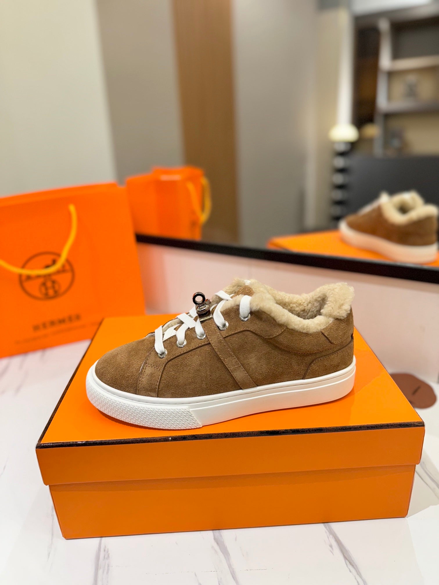 HM Day Sneaker Brown With Wool Lining Suede  983052