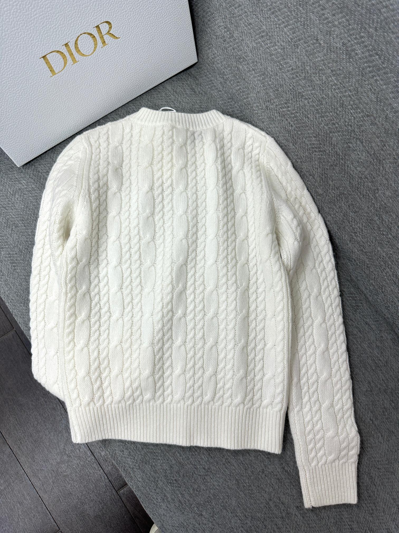 CD Sweater Beige Cashmere Twisted Knit 345309