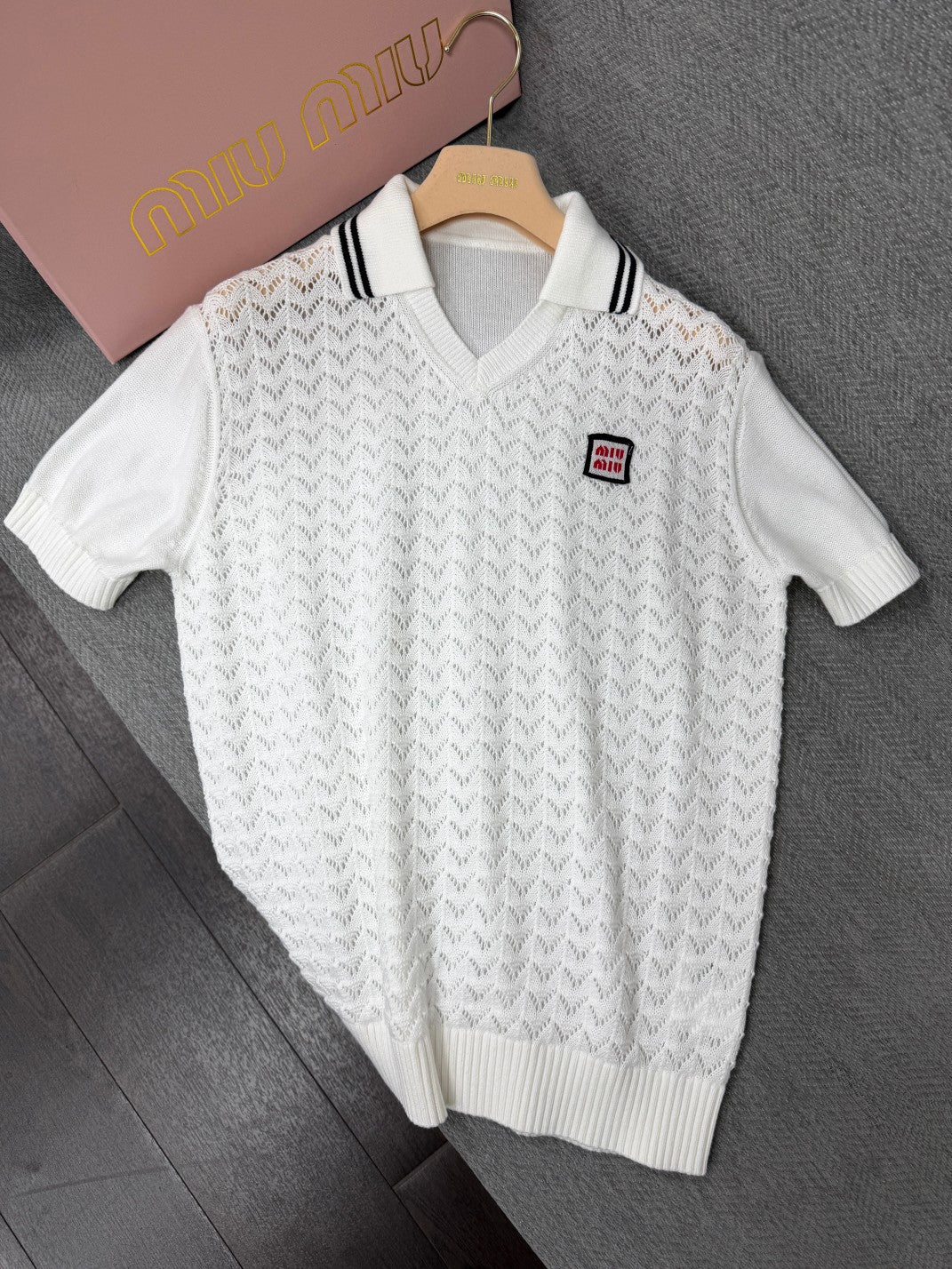 Miu 26s Perforated Collar Short-Sleeve White Cotton 414815