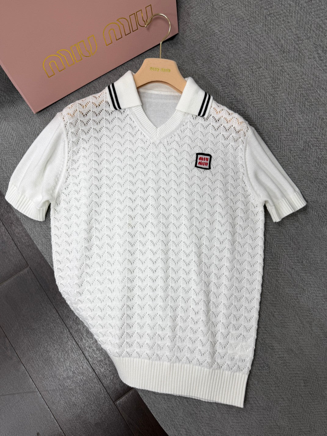 Miu 26s Perforated Collar Short-Sleeve White Cotton 414815
