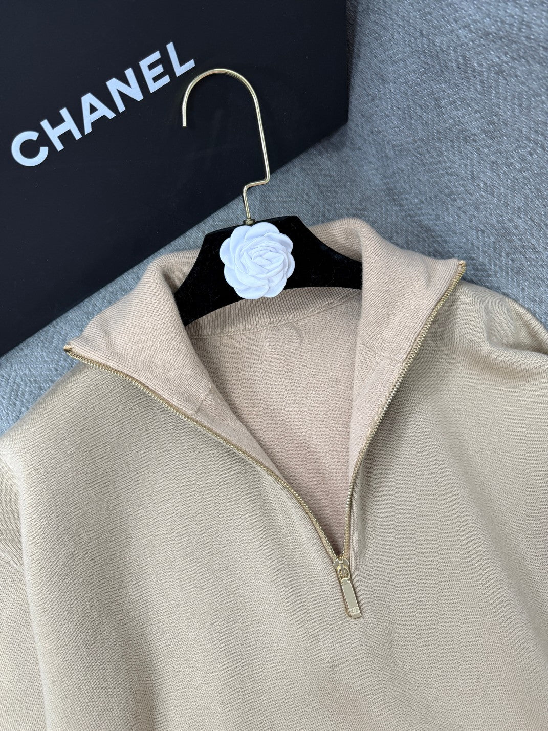 CC Métiers d’art 26s Pullover Beige Wool Silk 414821