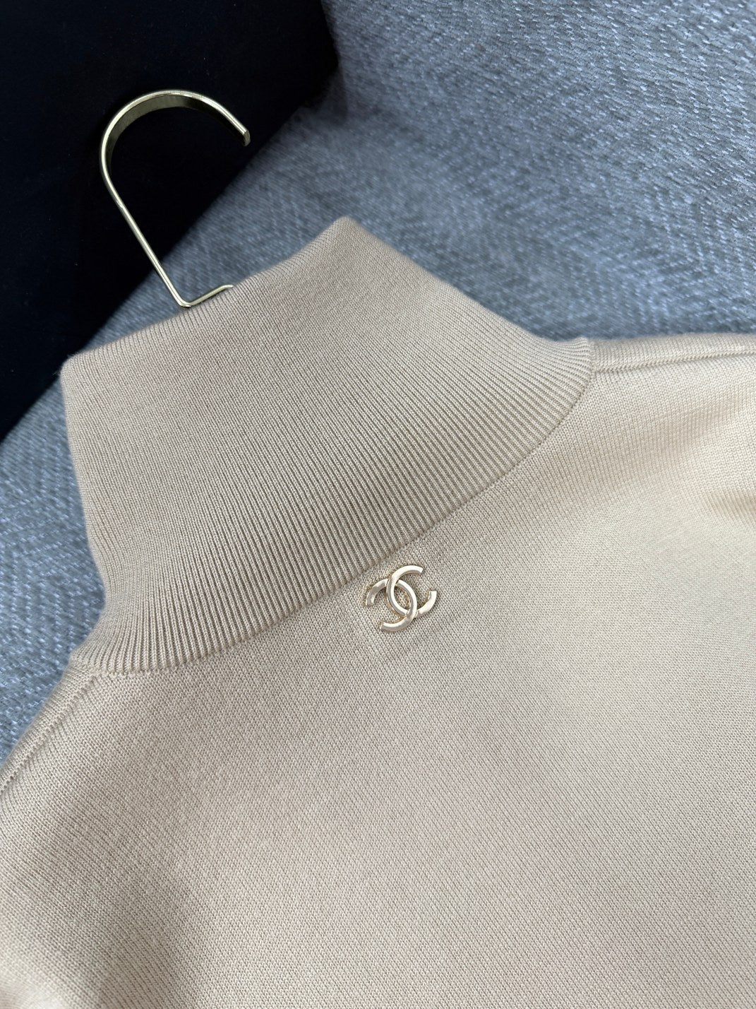 CC Métiers d’art 26s Pullover Beige Wool Silk 414821